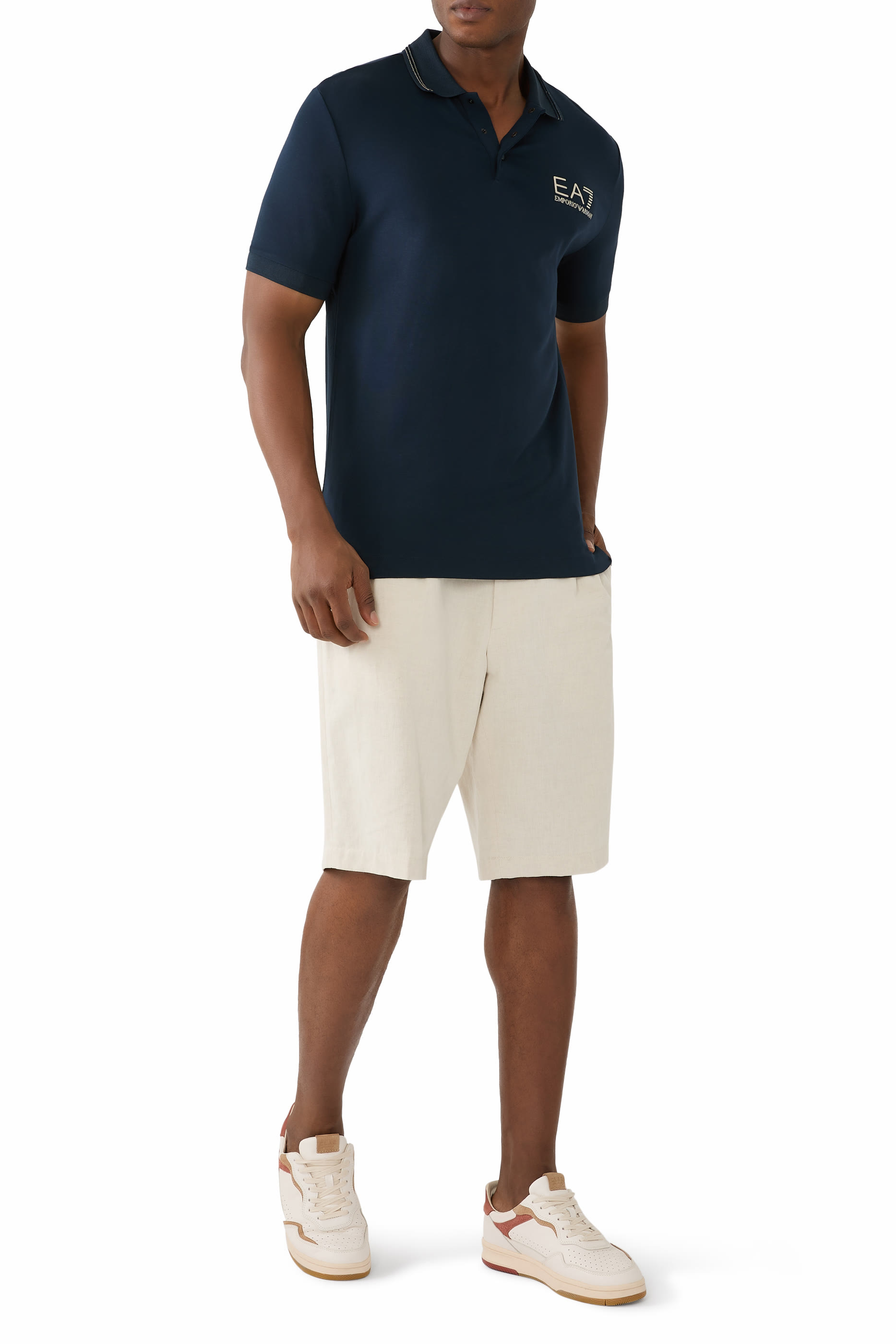 قميص بولو بأكمام قصيرة ورقعة بشعار الماركة