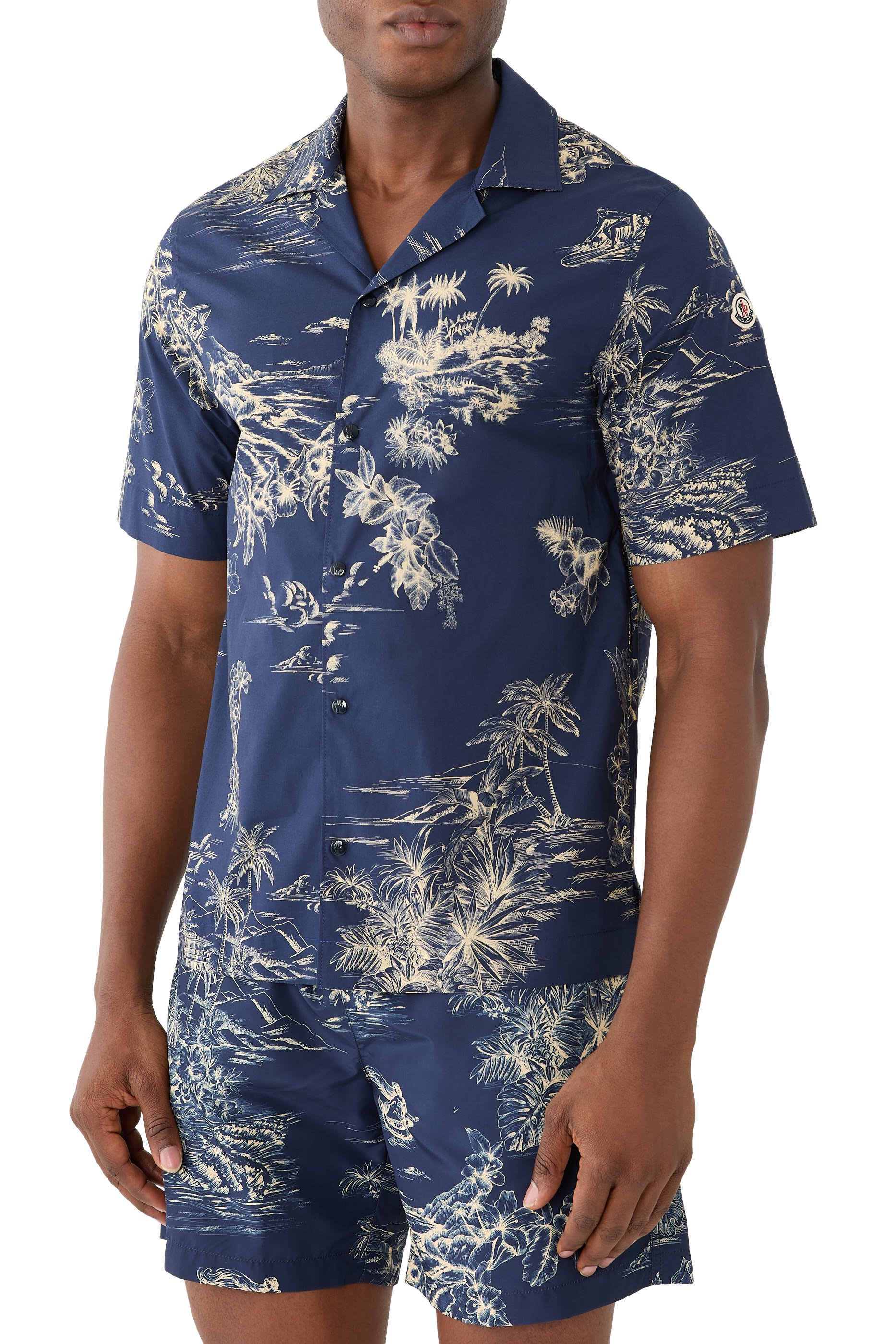 قميص بطبعة أزهار