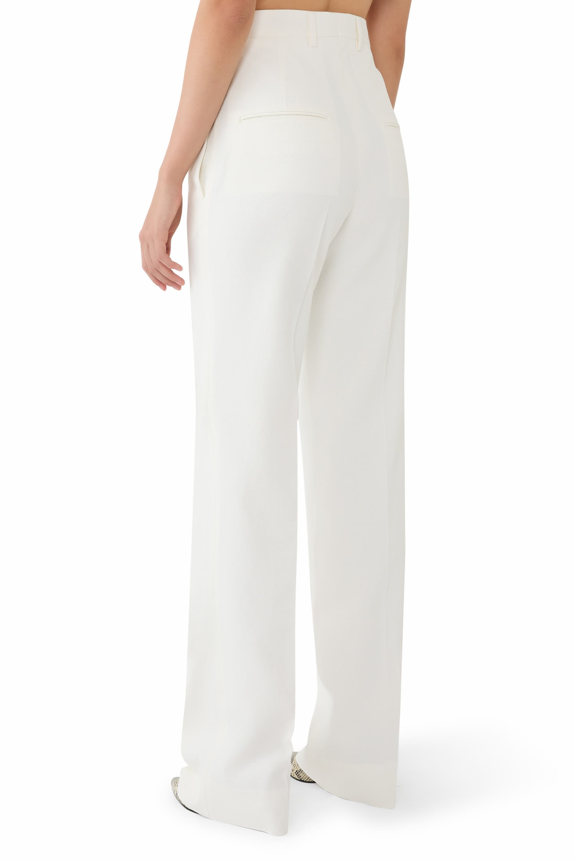 بنطال كارلو