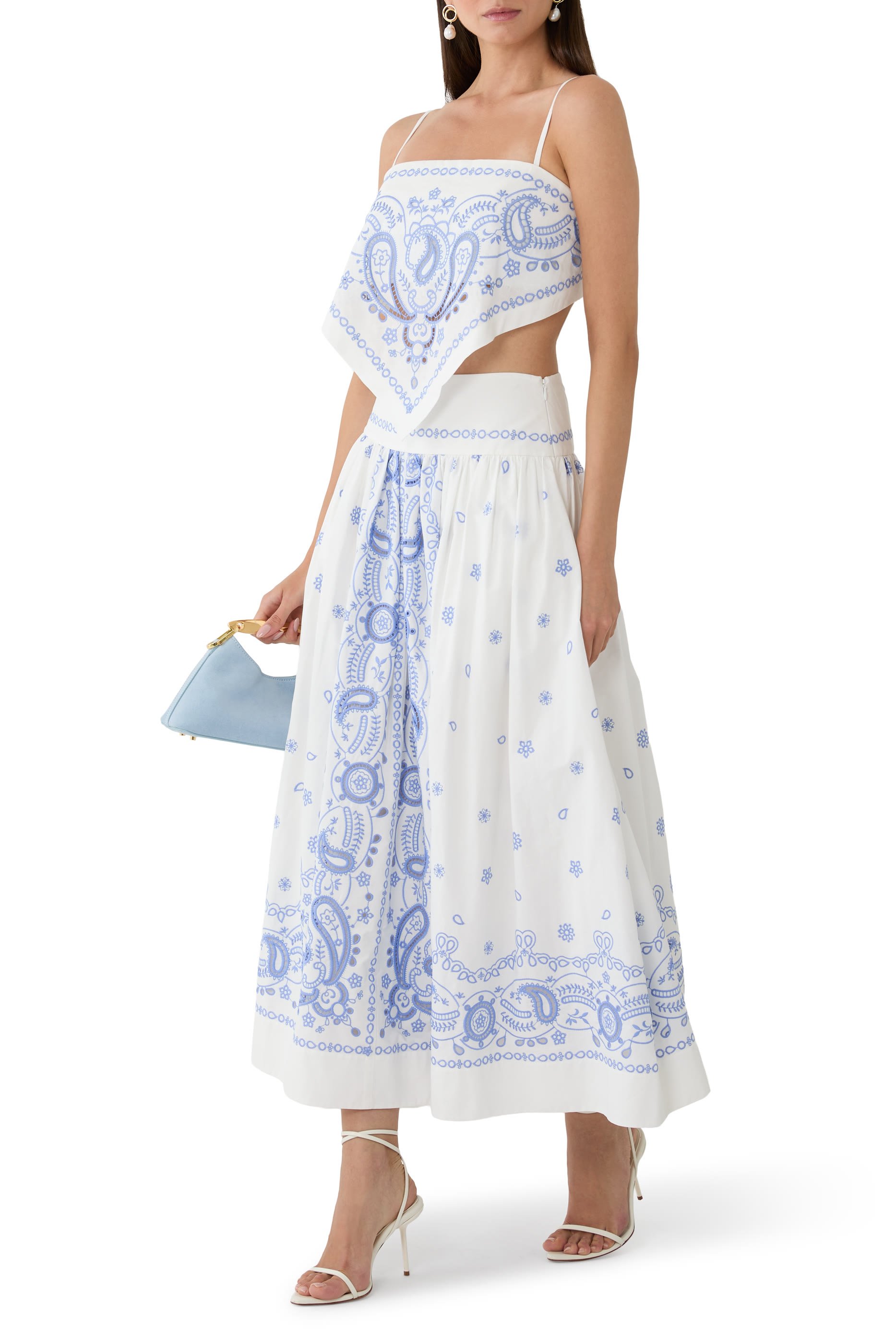 تنورة متوسطة الطول بتطريز