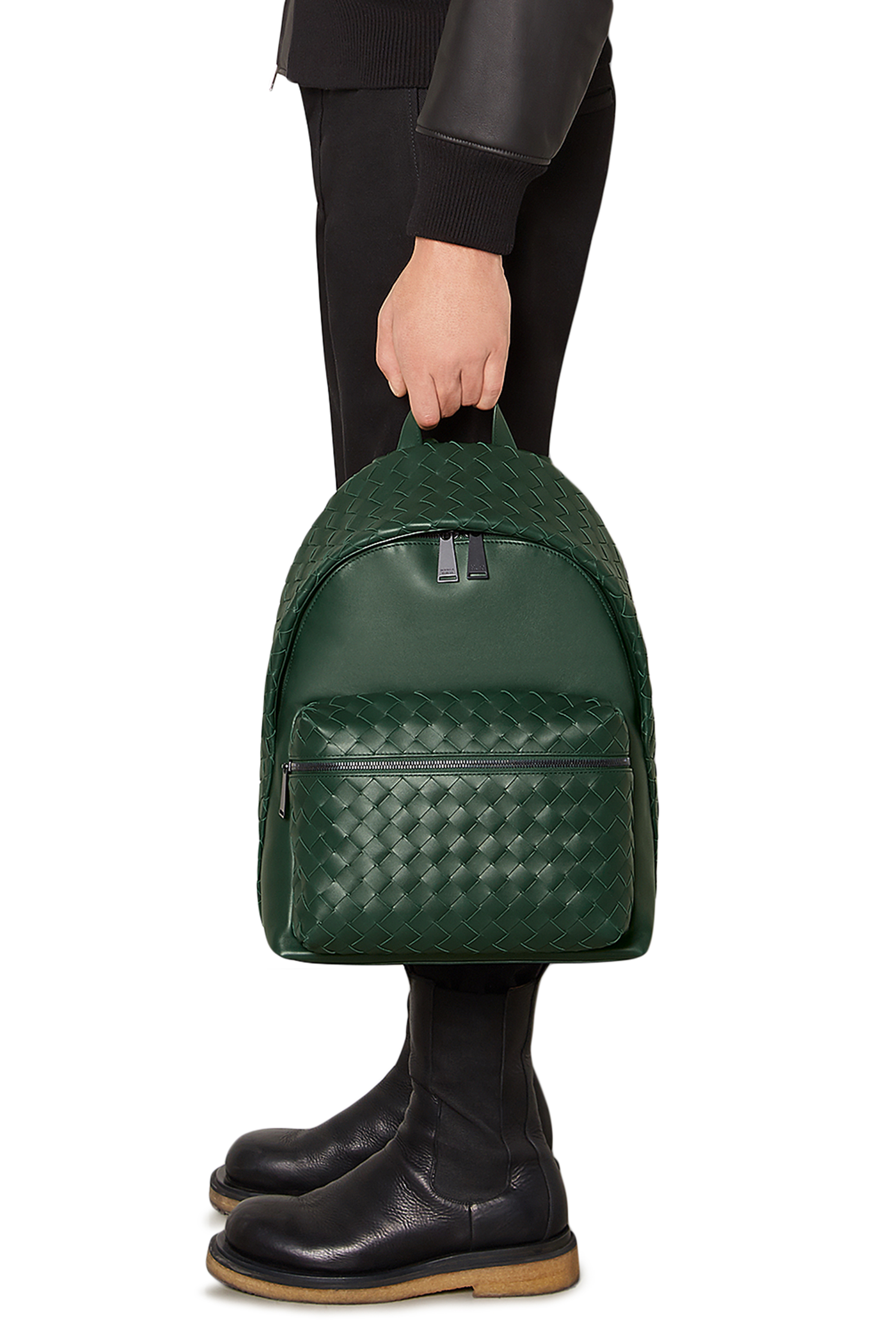 حقيبة ظهر جلد بتصميم مجدول