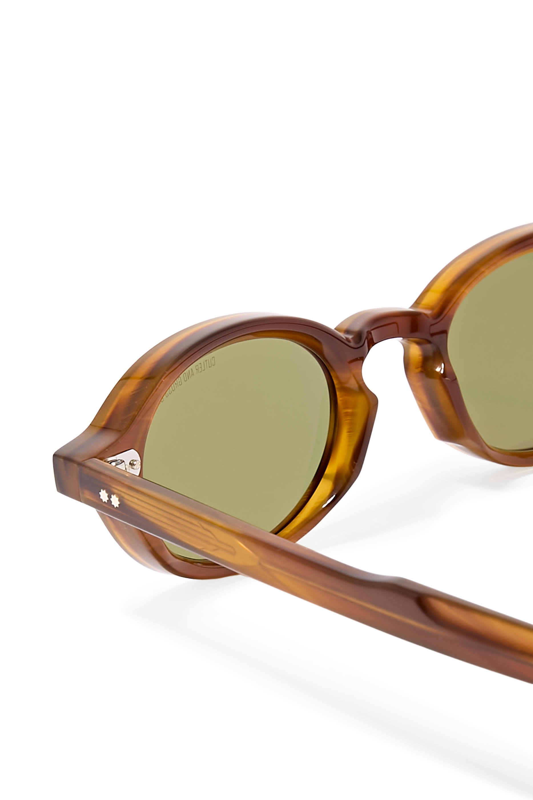 نظارة جي آر 13 بإطار بيضوي