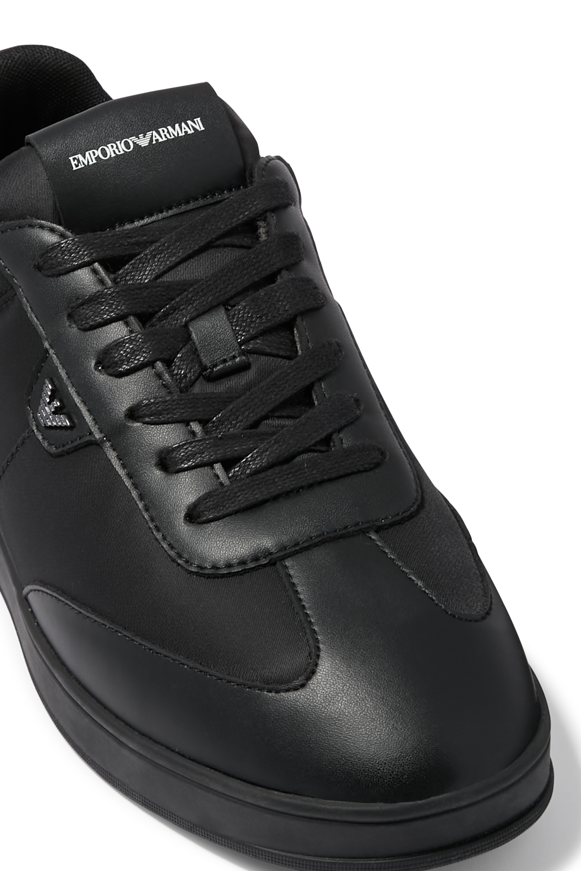 سنيكرز بشعار الماركة