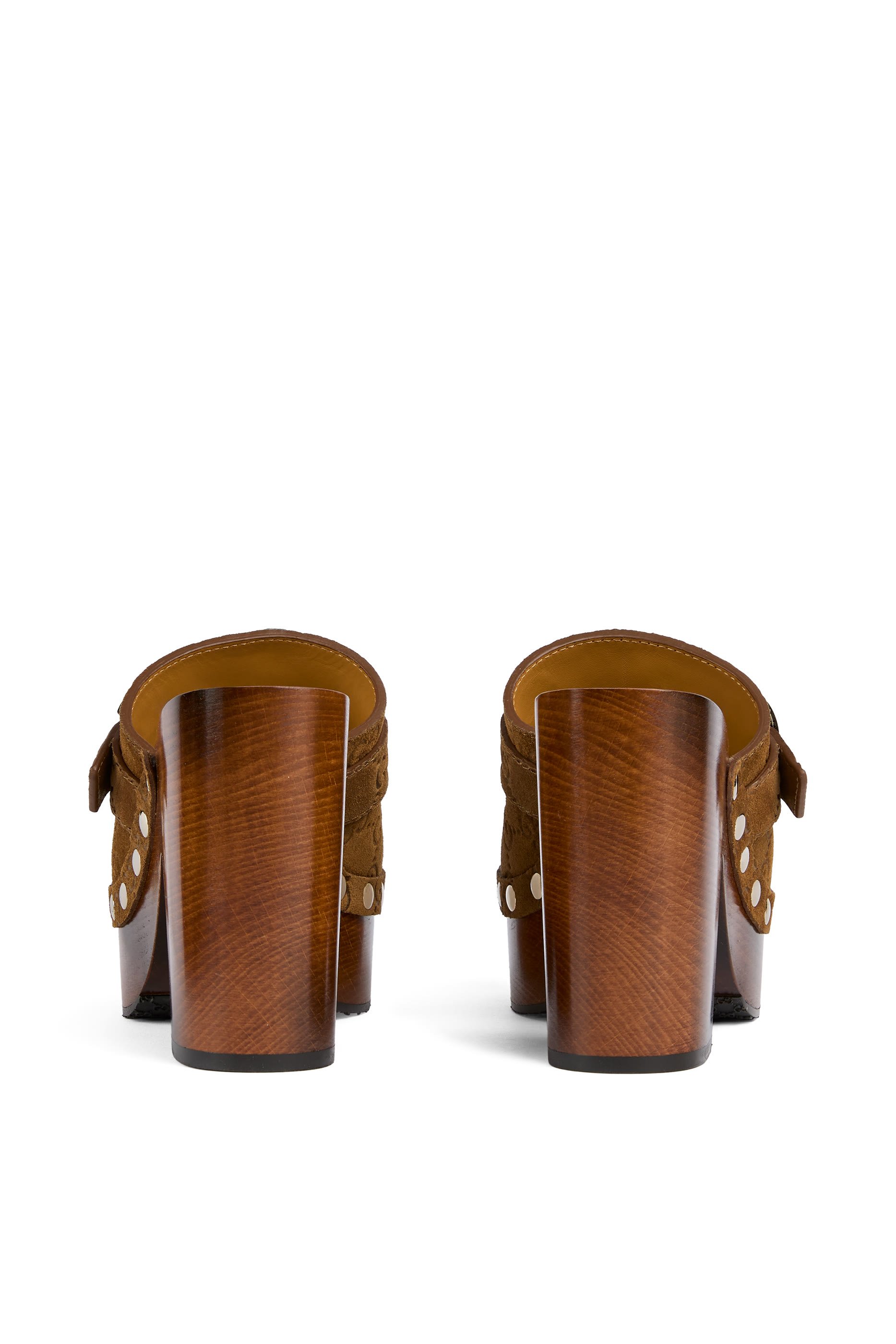 حذاء مفتوح من الخلف 65 بحلية حرفي شعار الماركة ونعل سميك