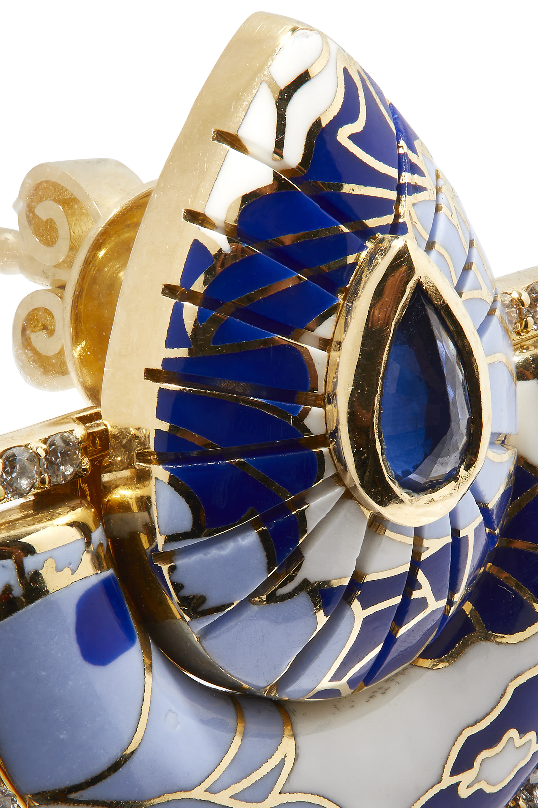 أقراط بوند ستريت صغيرة بتصميم مروحة صينية مرصعة بالماس ذهب أصفر عيار 18