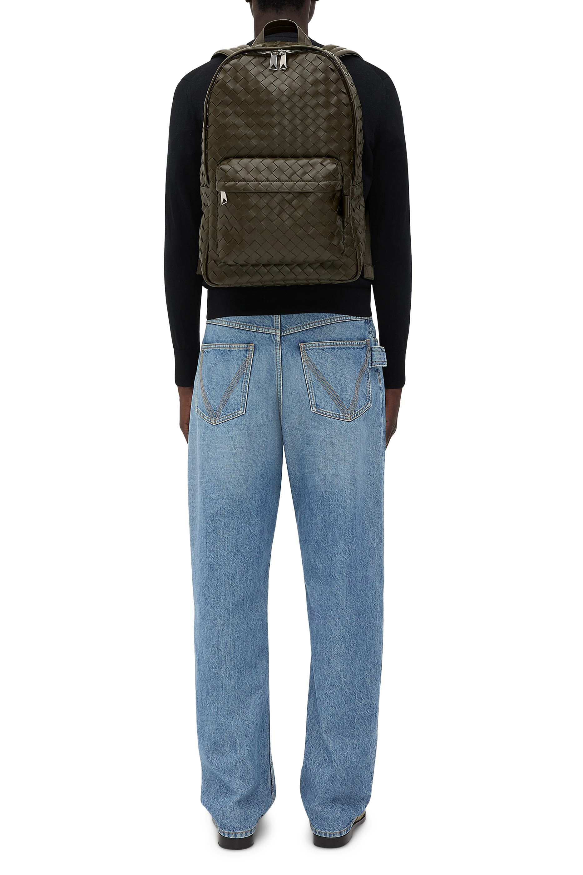 حقيبة ظهر متوسطة بتصميم مجدول