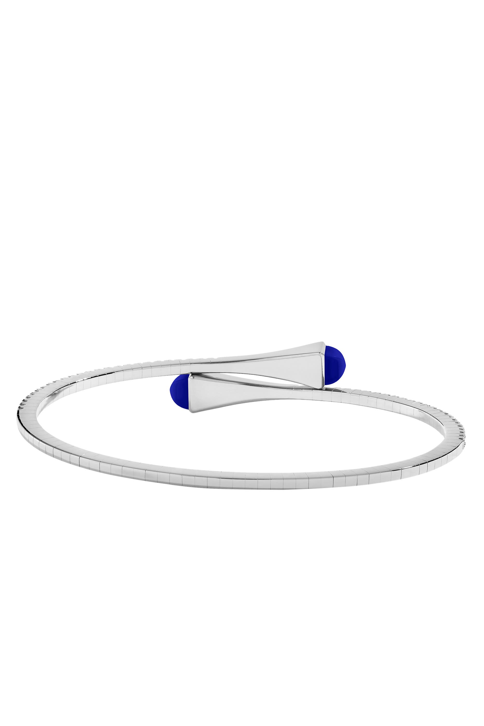 سوار كليو رفيع مرصع بالماس واللازورد ذهب أبيض عيار 18