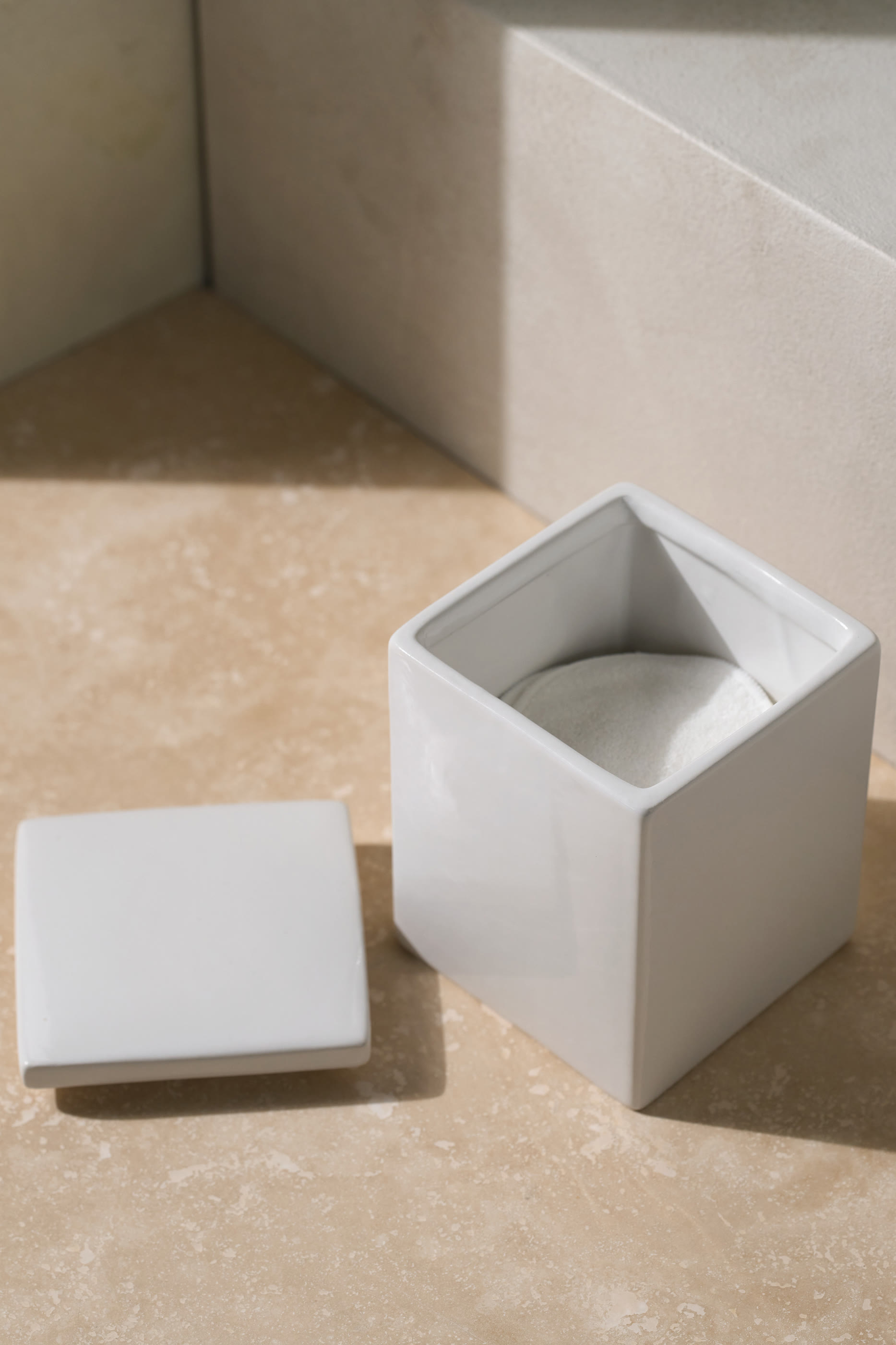 صندوق مورستون بغطاء