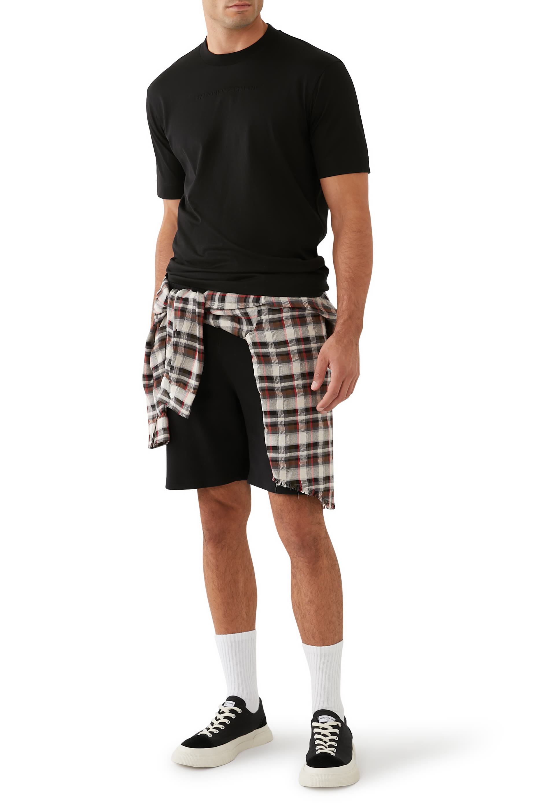 تيشيرت بنقشة شعار الماركة بحجم صغير