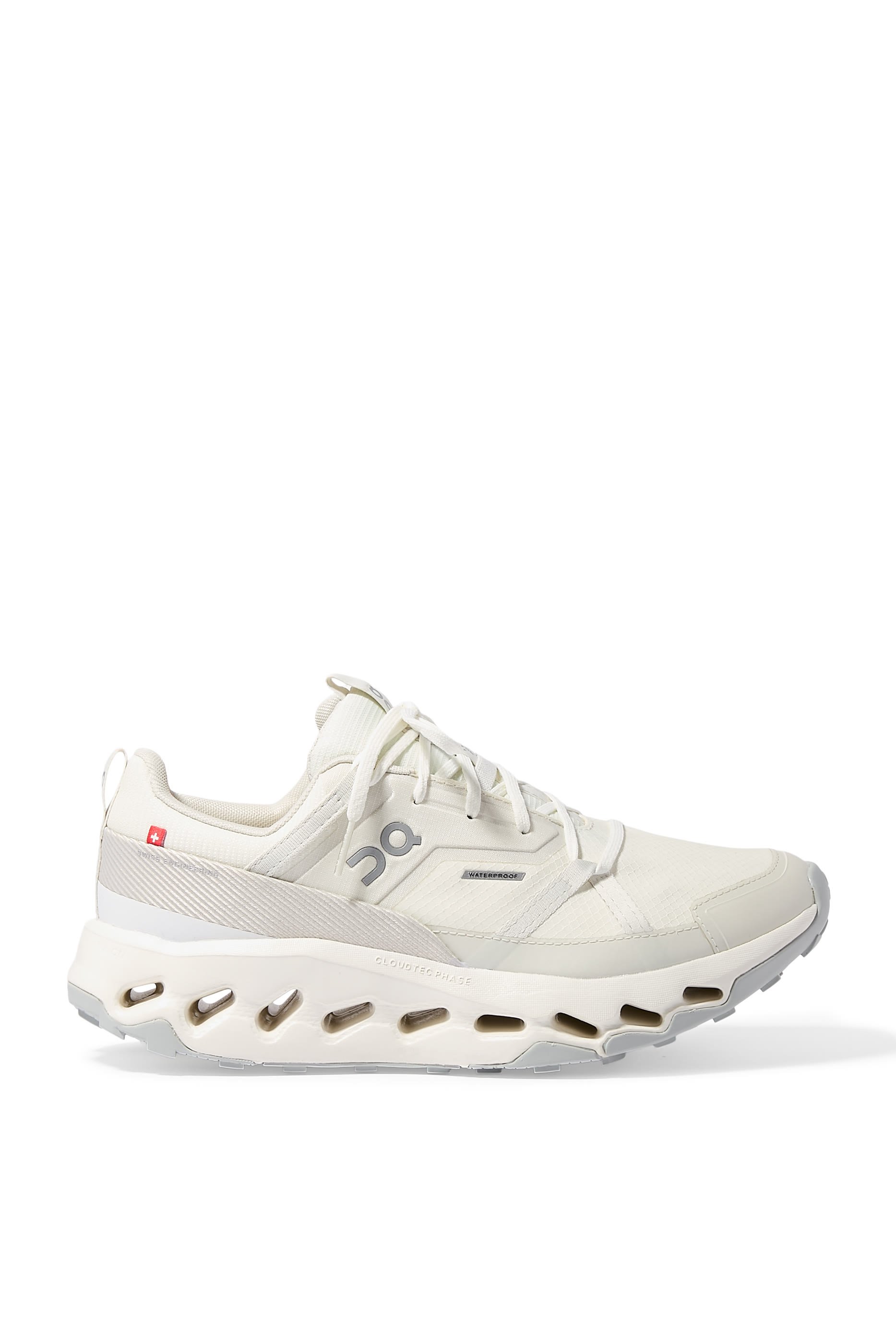 سنيكرز كلاودوريزون مقاوم للماء