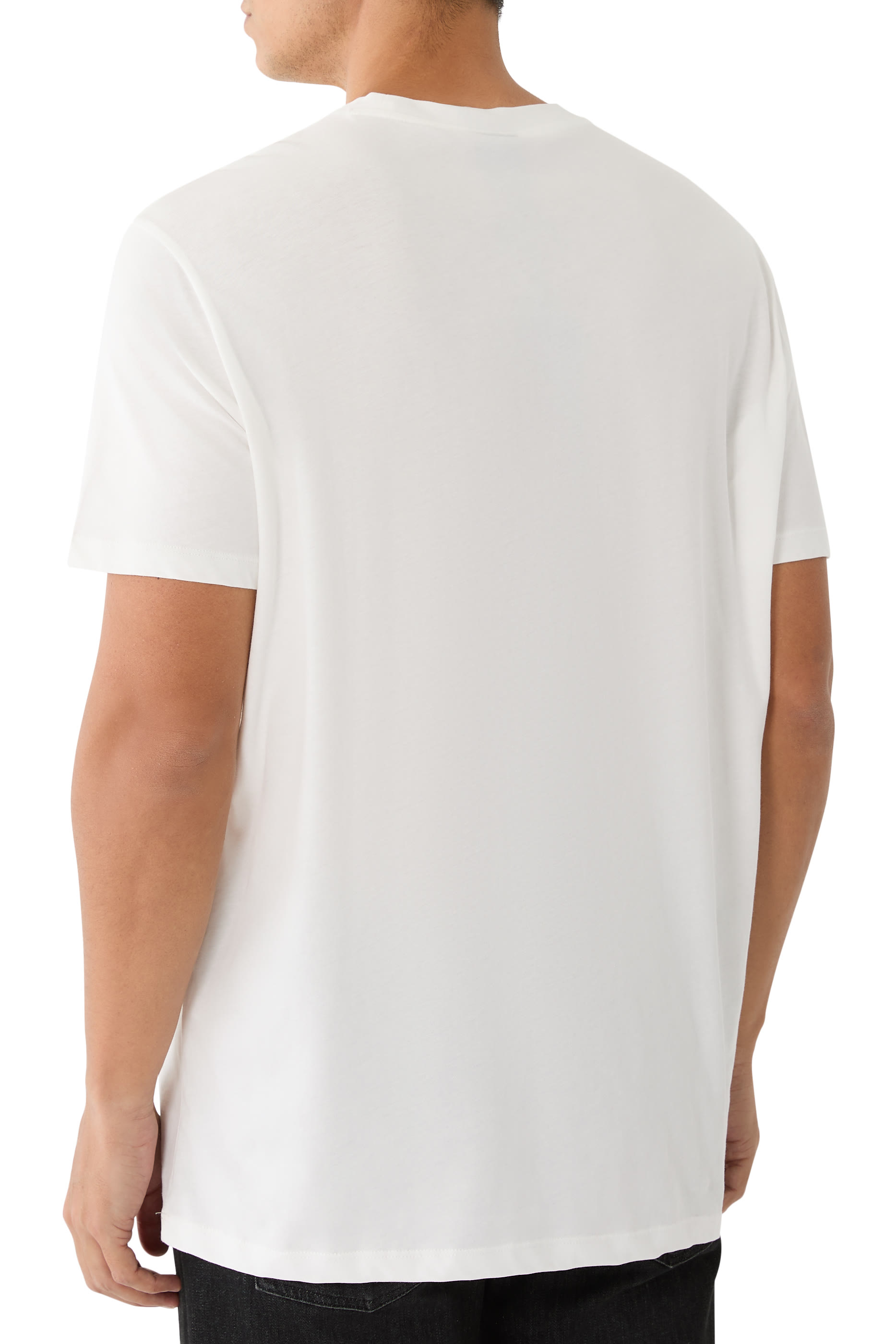 تيشيرت بشعار الماركة