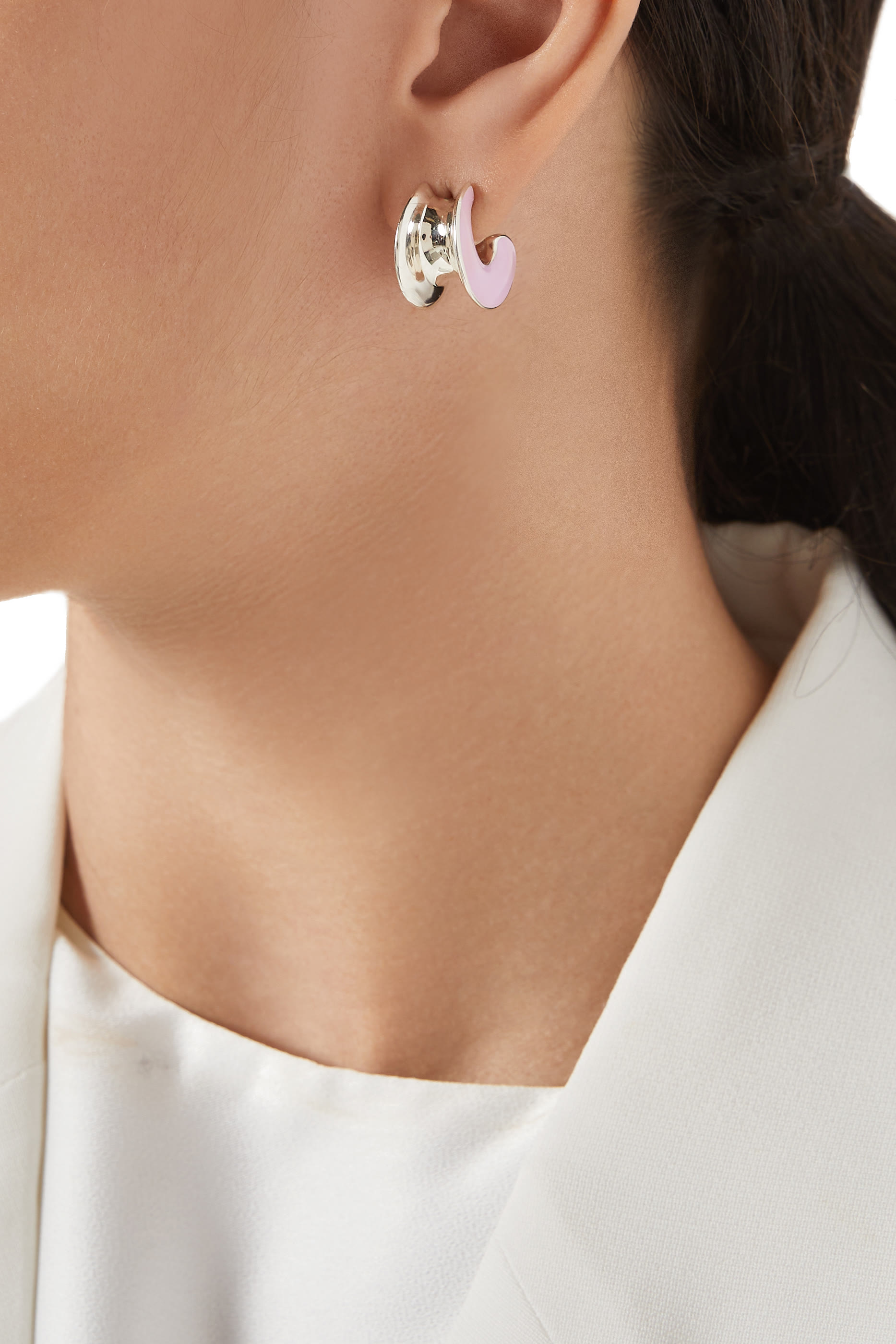 أقراط اتش بيم صغيرة، فضة إسترلينية ومينا