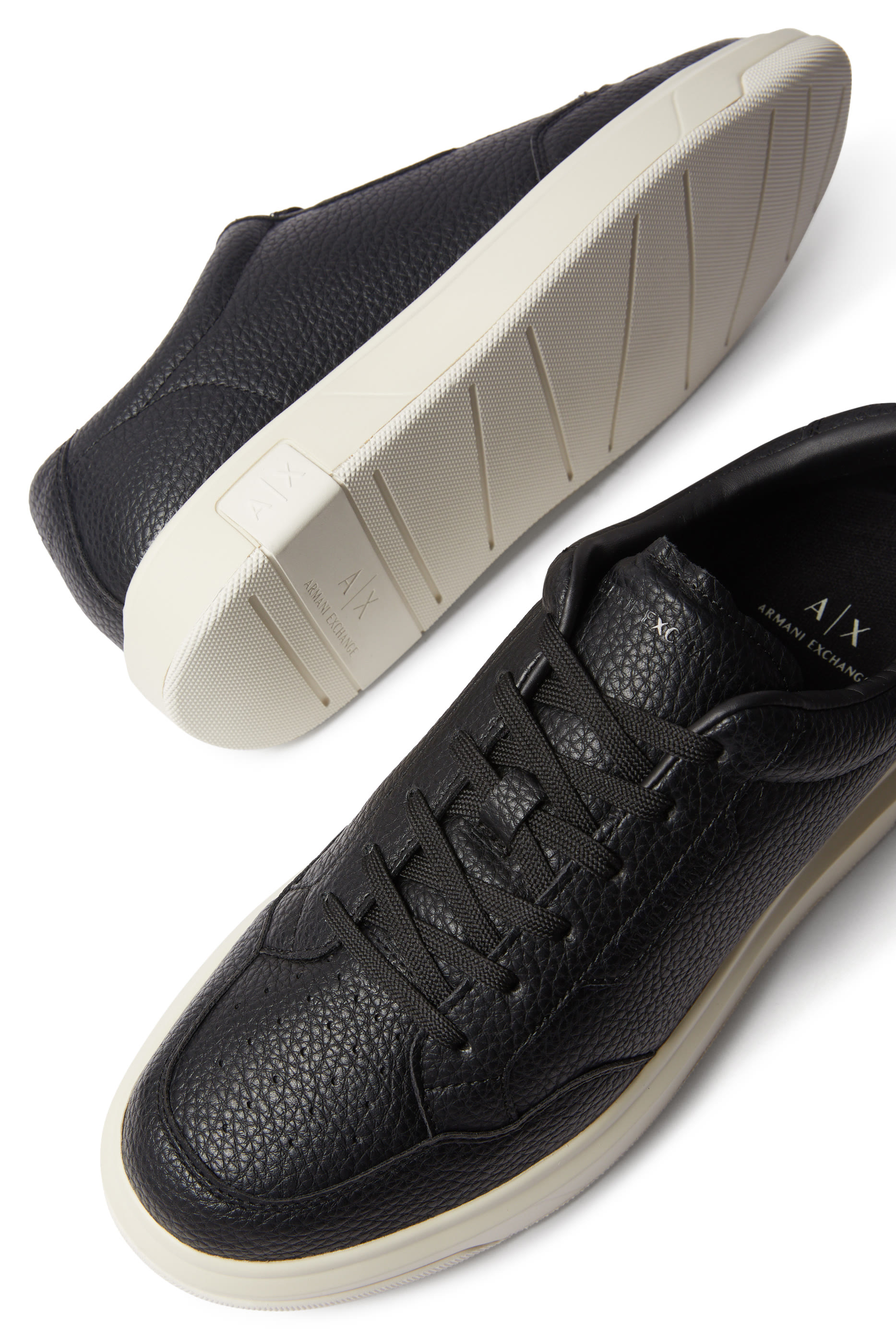 سنيكرز فينيس برباط إغلاق