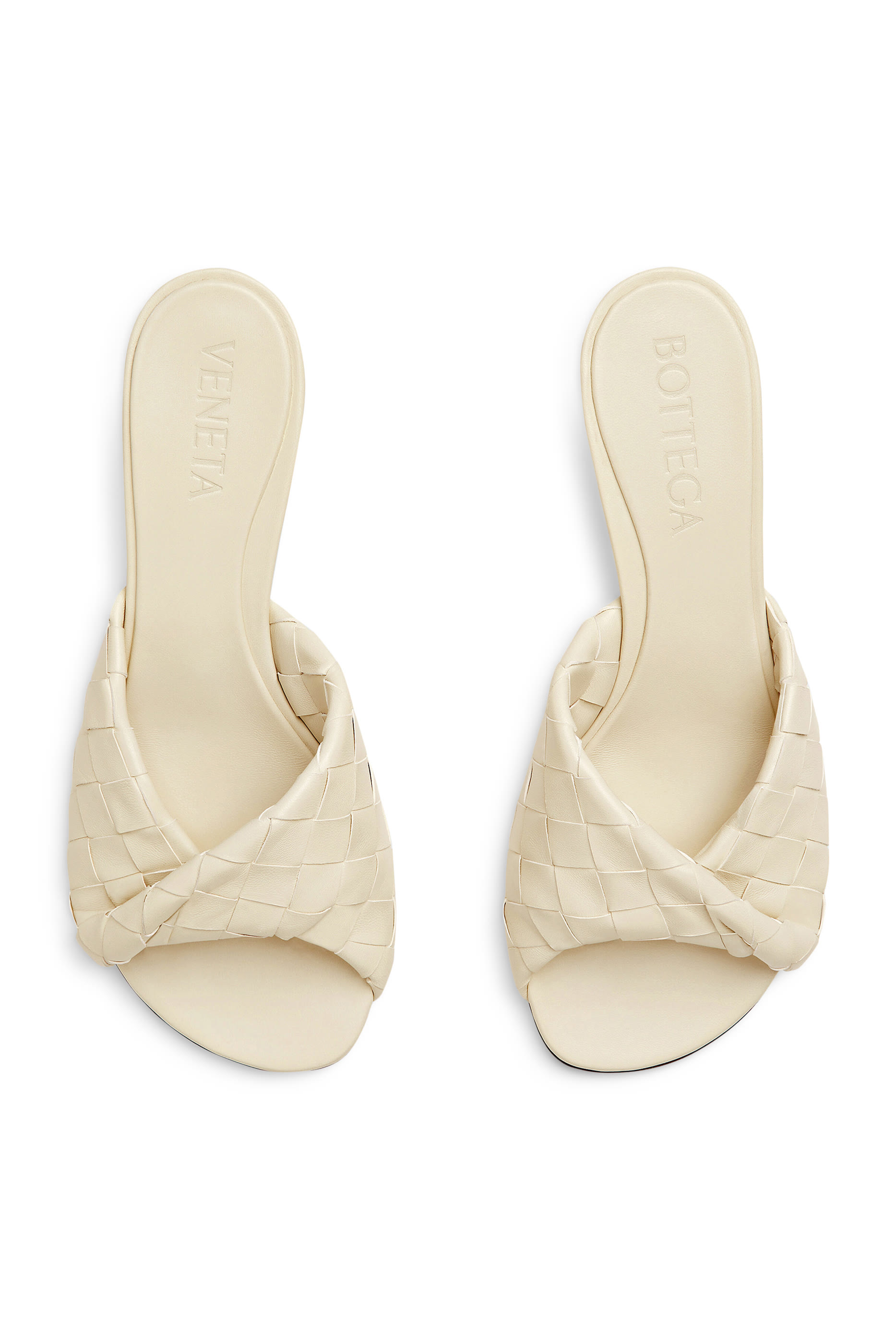 حذاء بلينك 50 مفتوح من الخلف