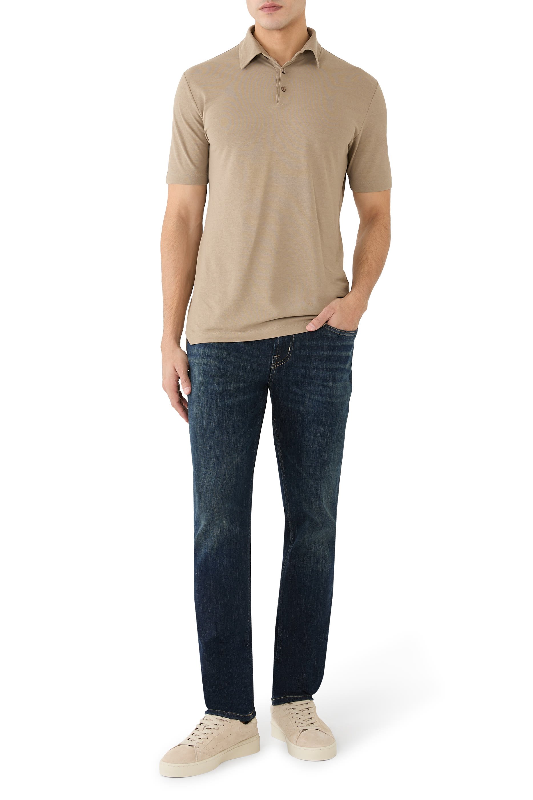 بنطال جينز بقصة ضيقة