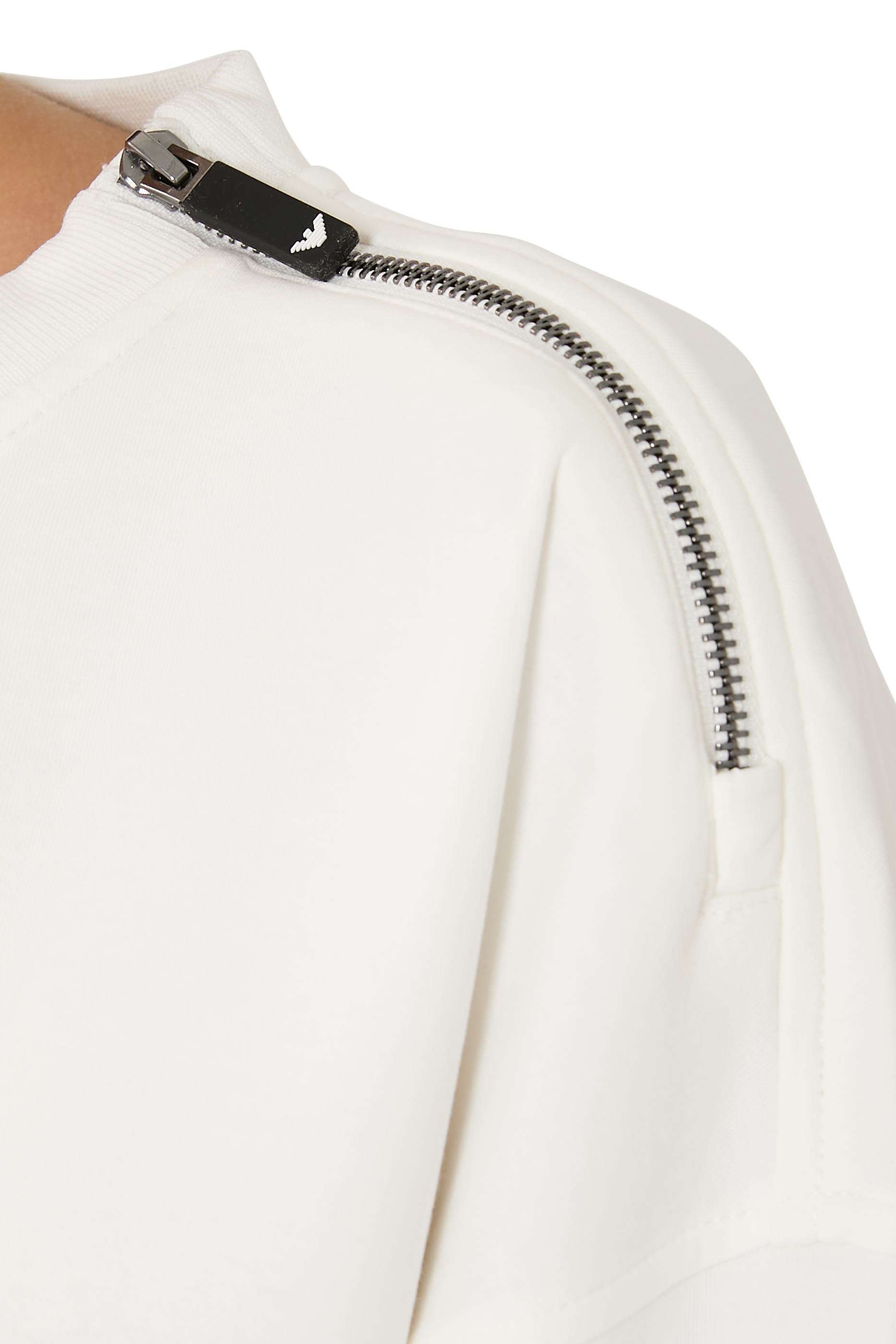 سويت شيرت بأكمام طويلة