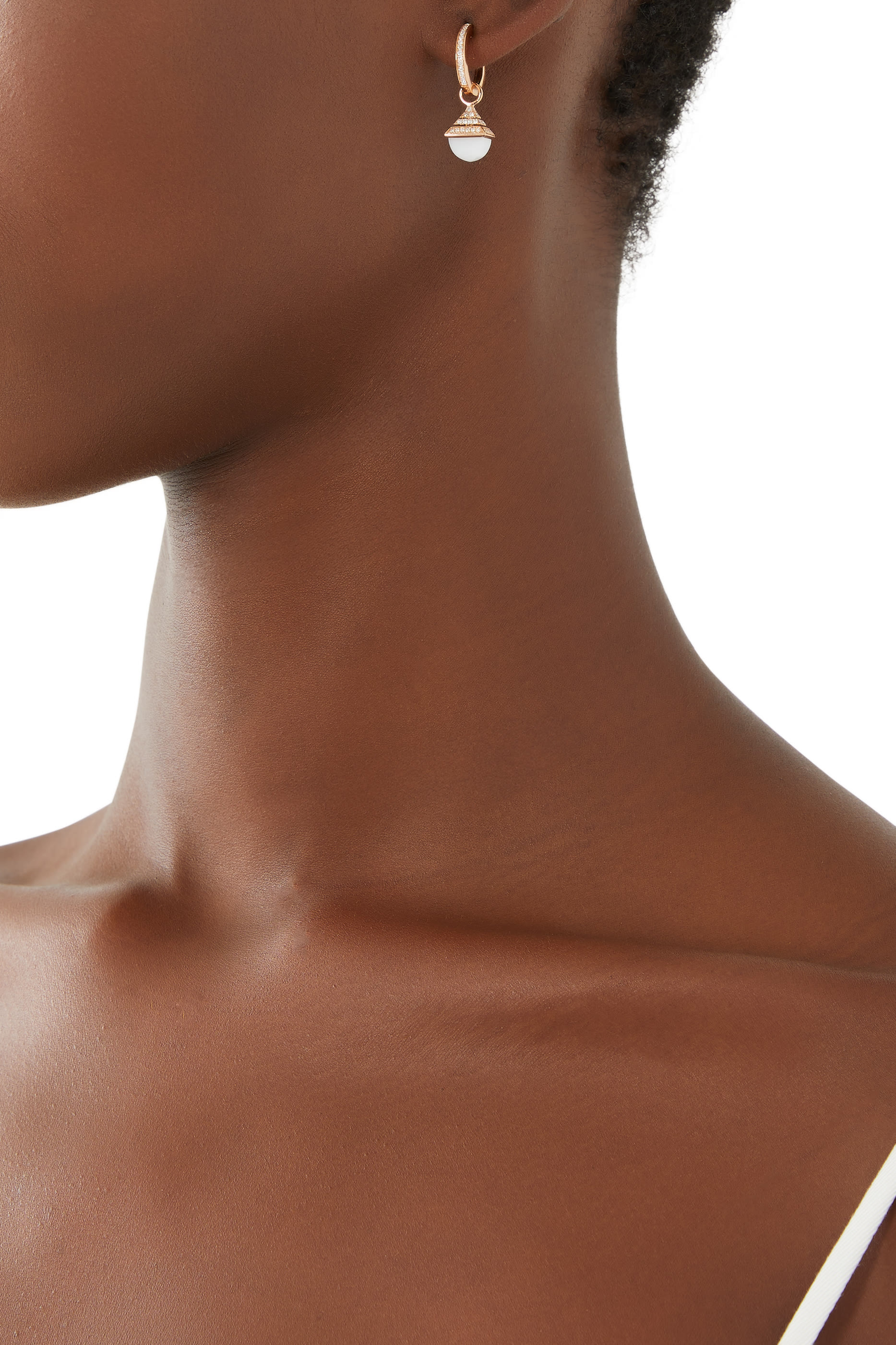 أقراط كليو ريف متدلية صغيرة مرصعة بالماس والعقيق الأبيض ذهب وردي عيار 18