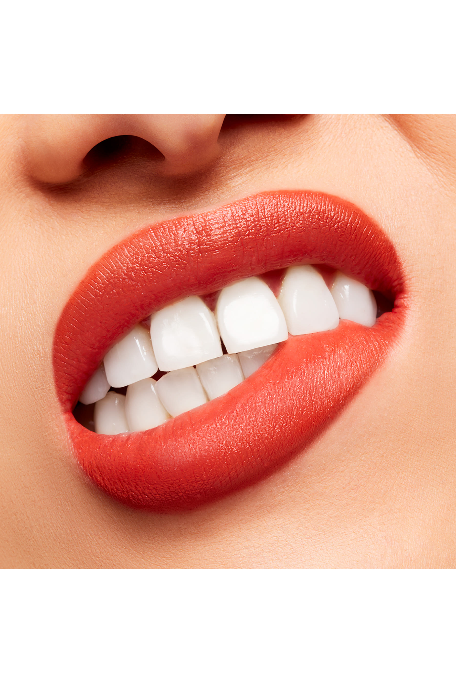 أحمر شفاه باودر كيس فيلفيت بلور سليم ستيك