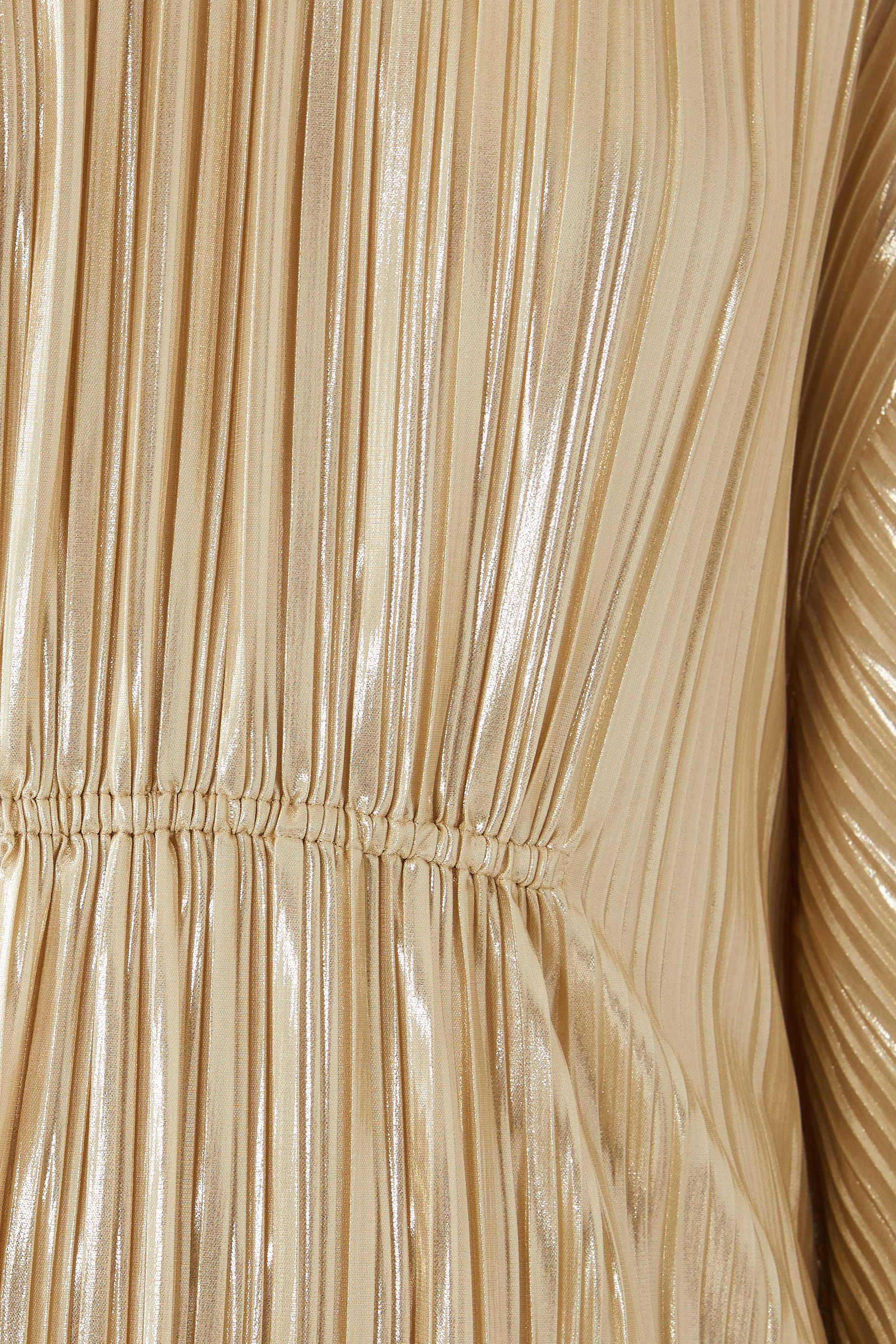 فستان بتصميم قفطانفرح بطيات بليسيه