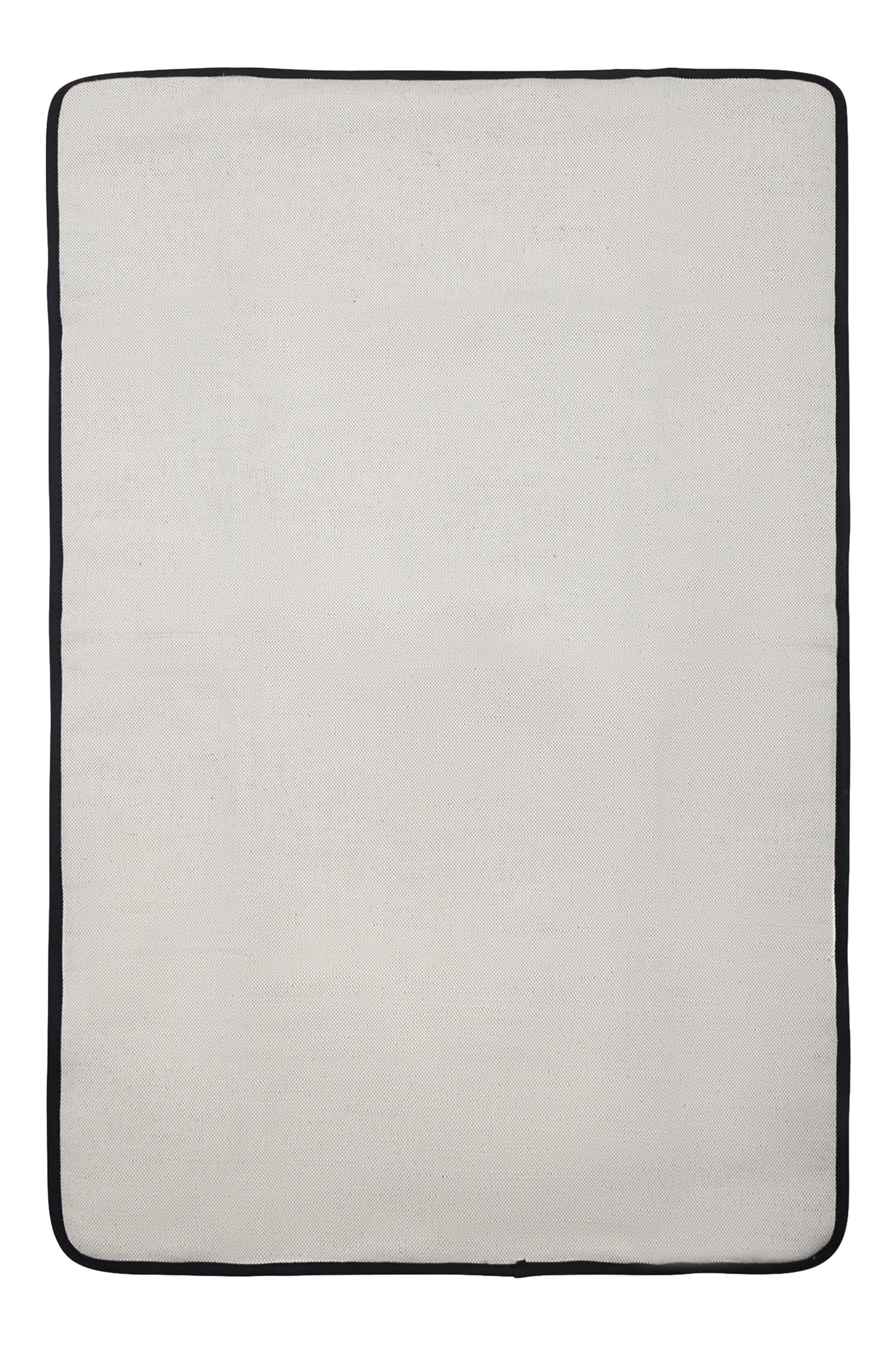 حقيبة بشعار الماركة لمستلزمات الأطفال