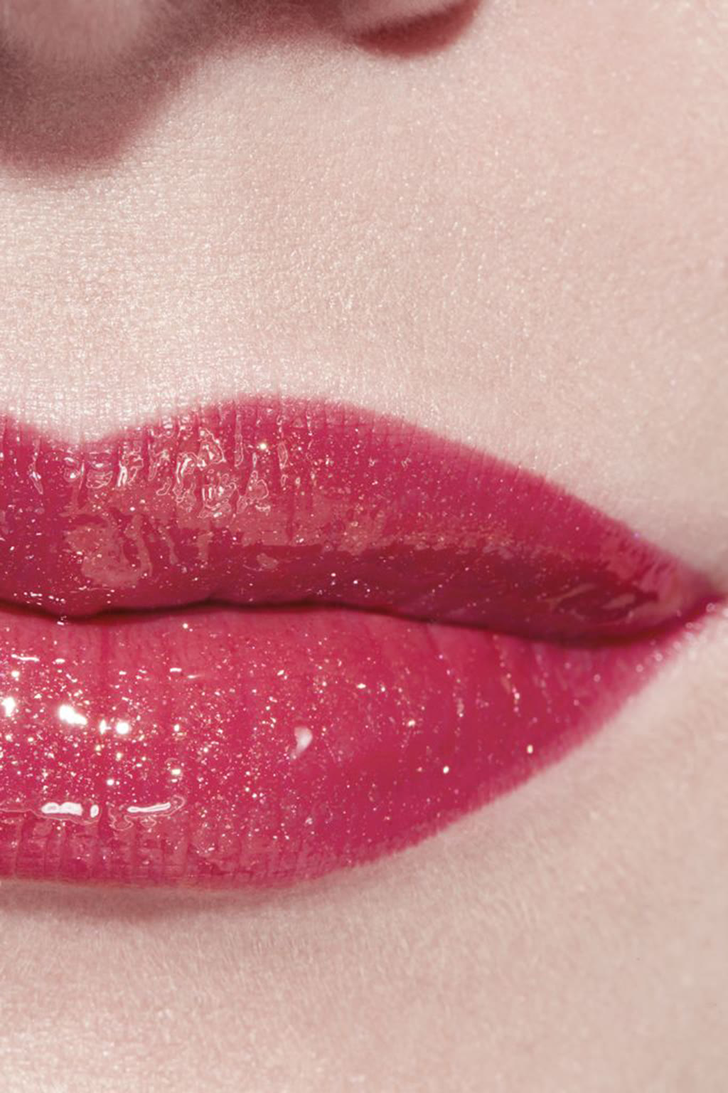 أحمر شفاه سائل بلمعان وثبات فائق ROUGE ALLURE LAQUE