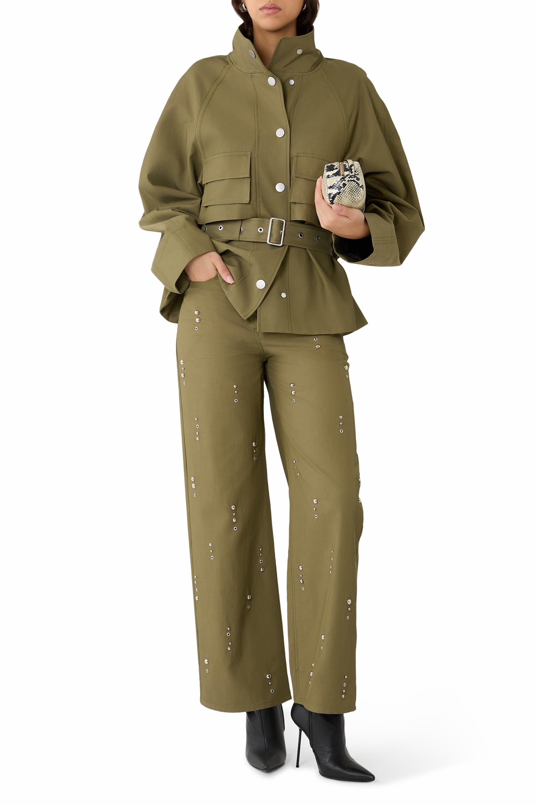 جاكيت بتصميم عملي بحزام