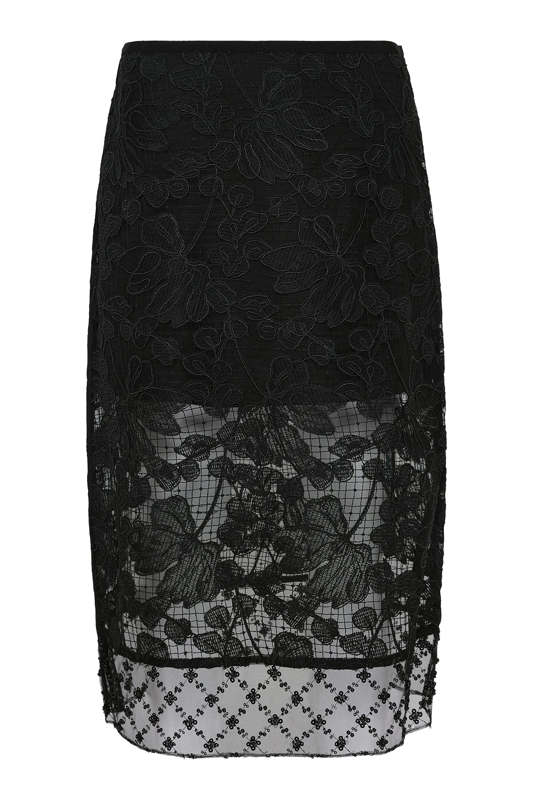 تنورة دانتيل وأورجانزا