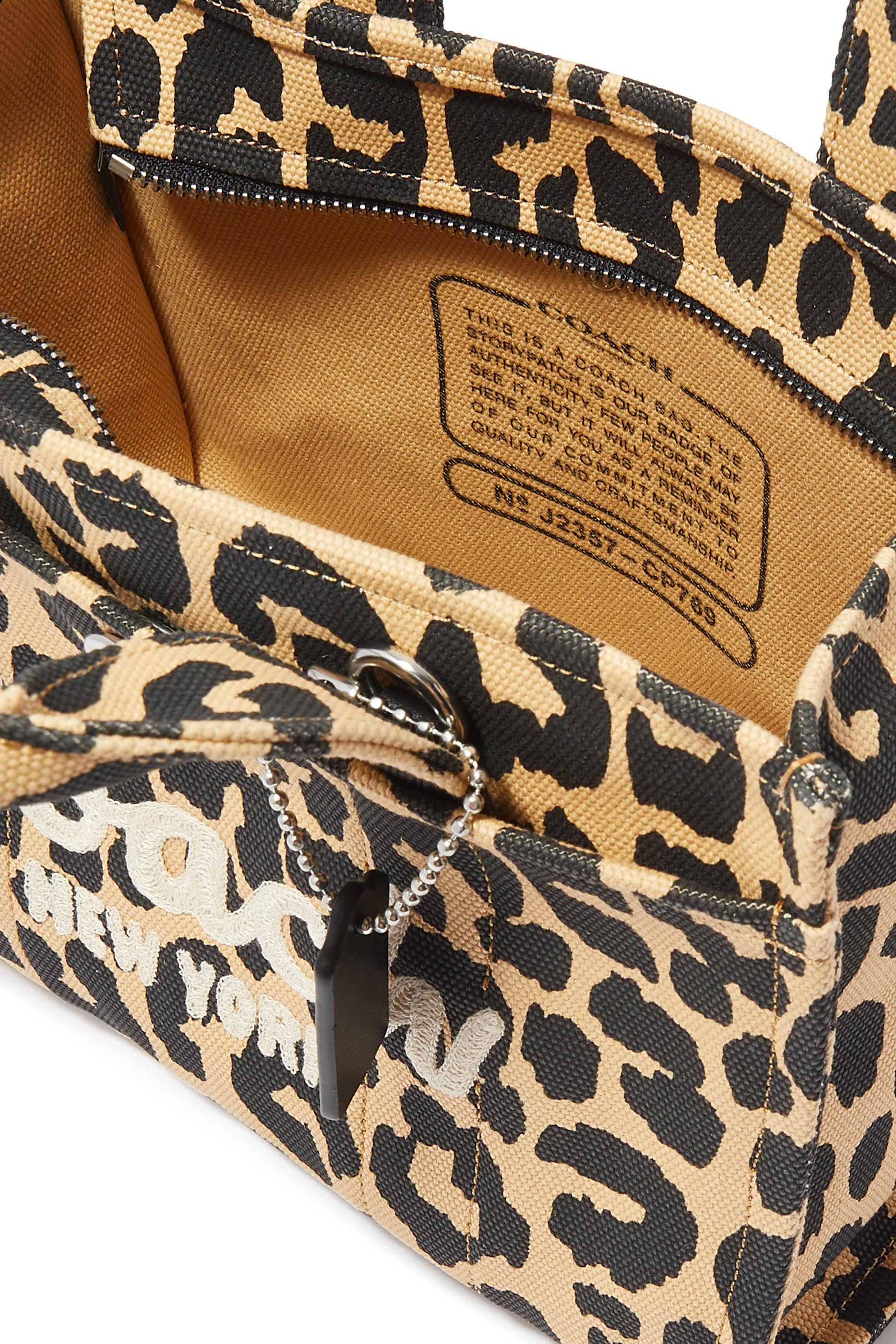 حقيبة يد كارغو 26