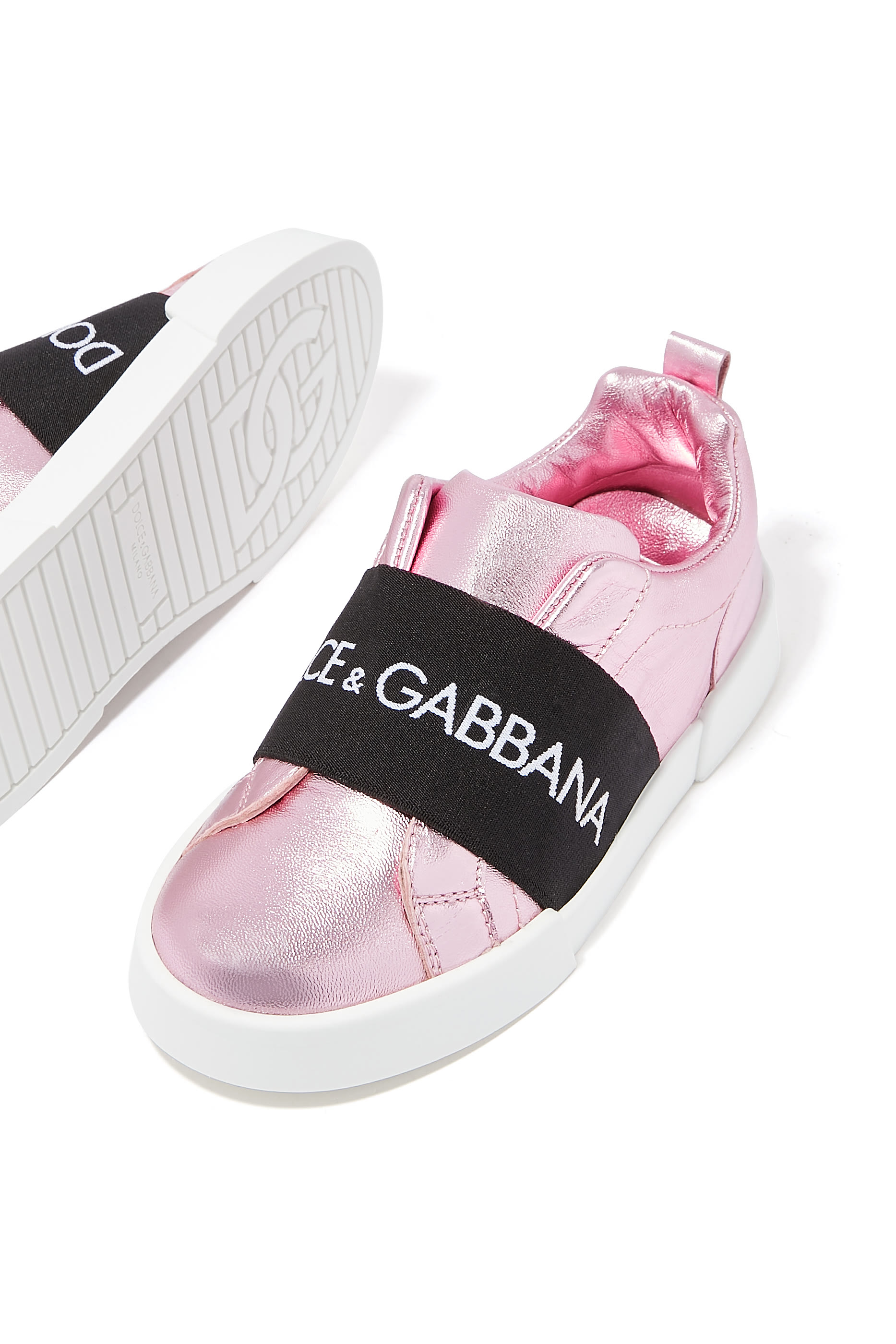 سنيكرز بورتوفينو بتصميم سهل الارتداء للأطفال