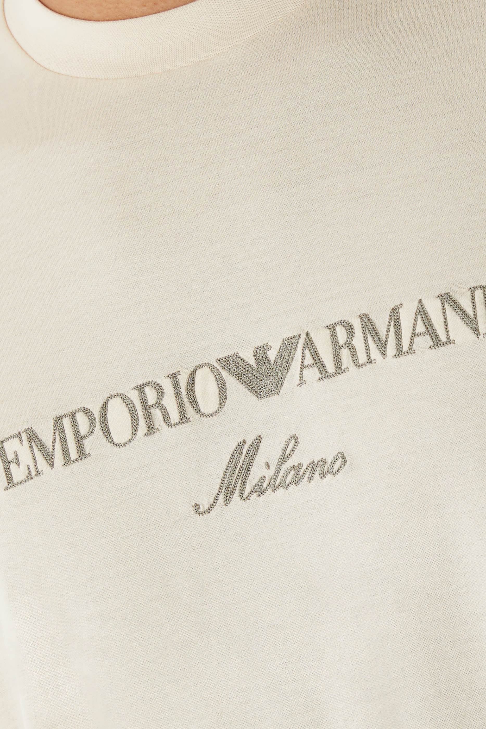 تيشيرت بشعار الماركة قطن