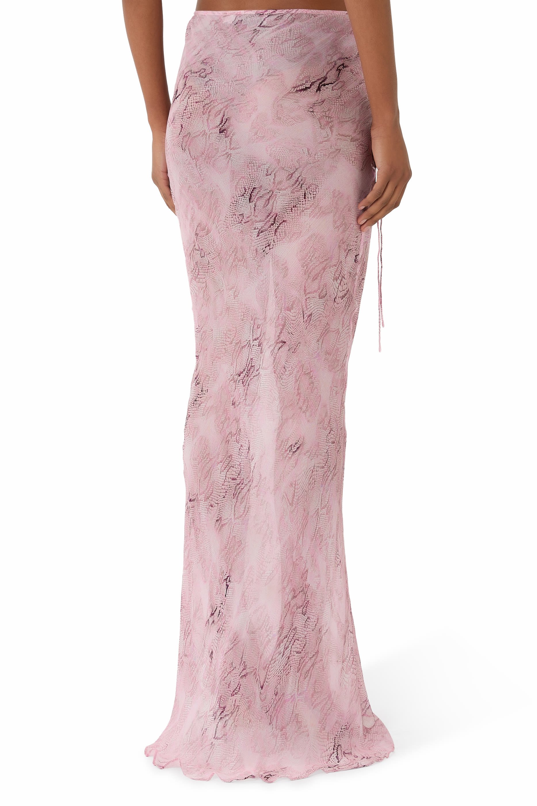 تنورة بنقشة جلد ثعبان