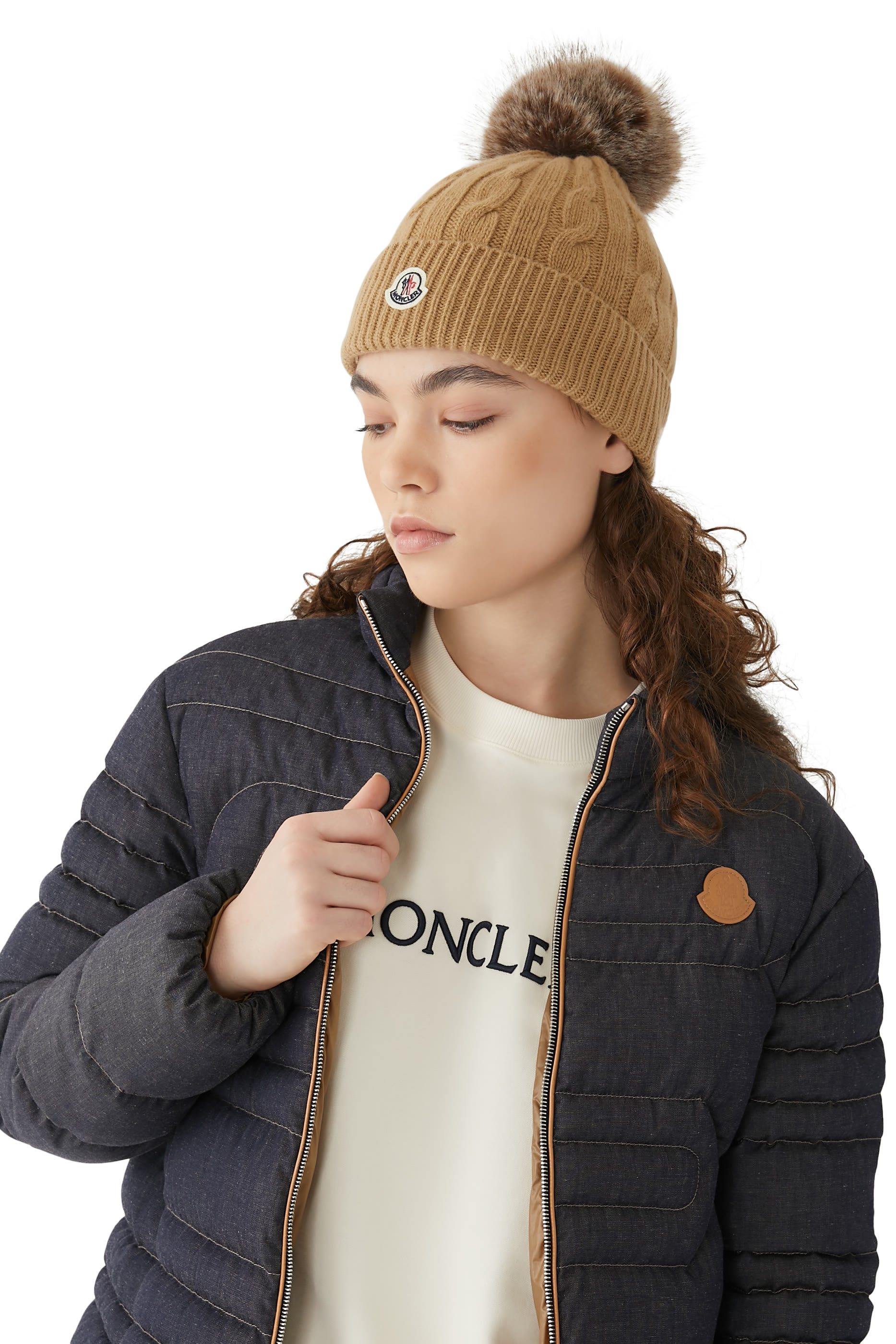 قبعة بيني بزخارف بوم بوم