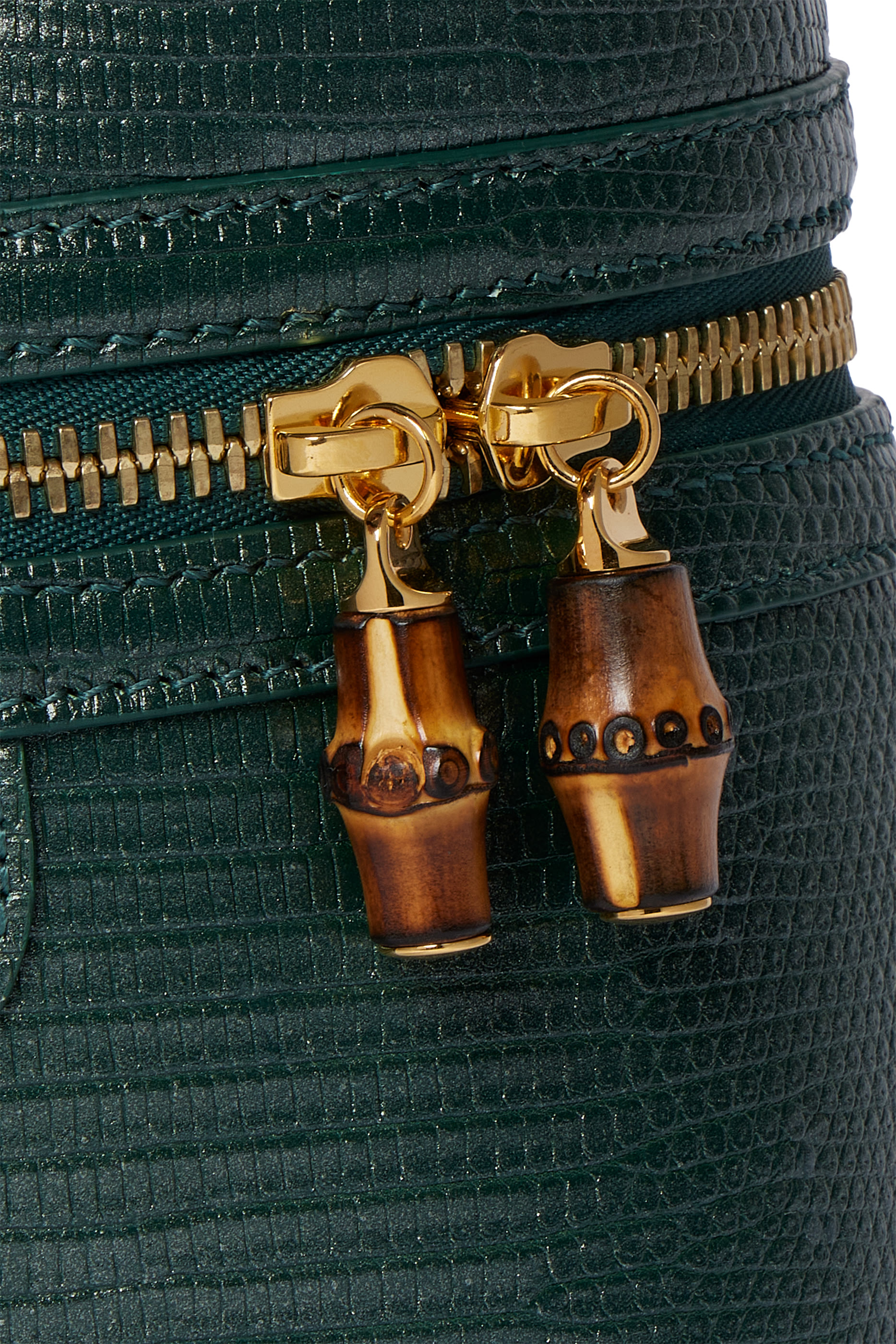 حقيبة مكياج صغيرة بيد بامبو