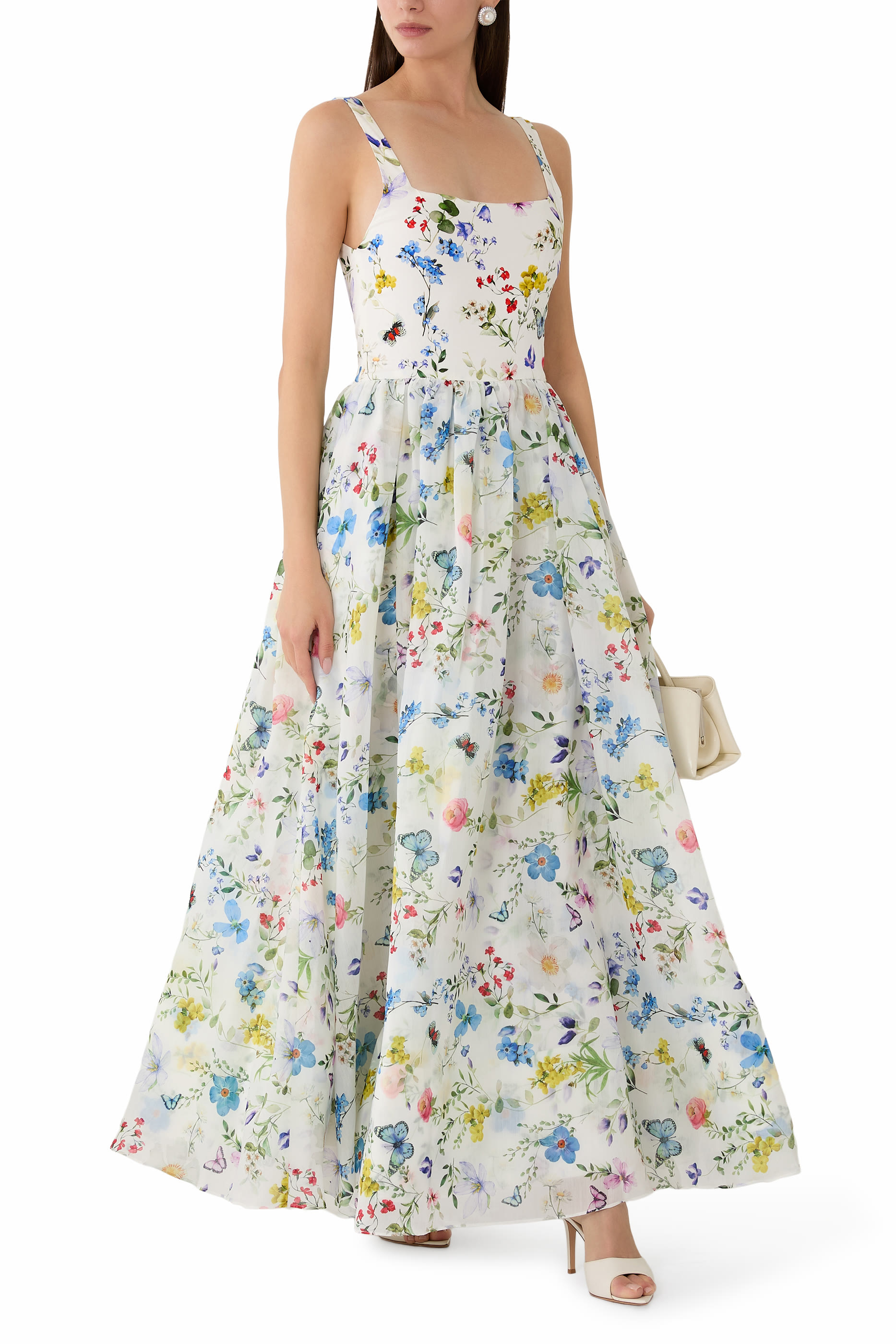 فستان بولي متوسط الطول بتنورة واسعة