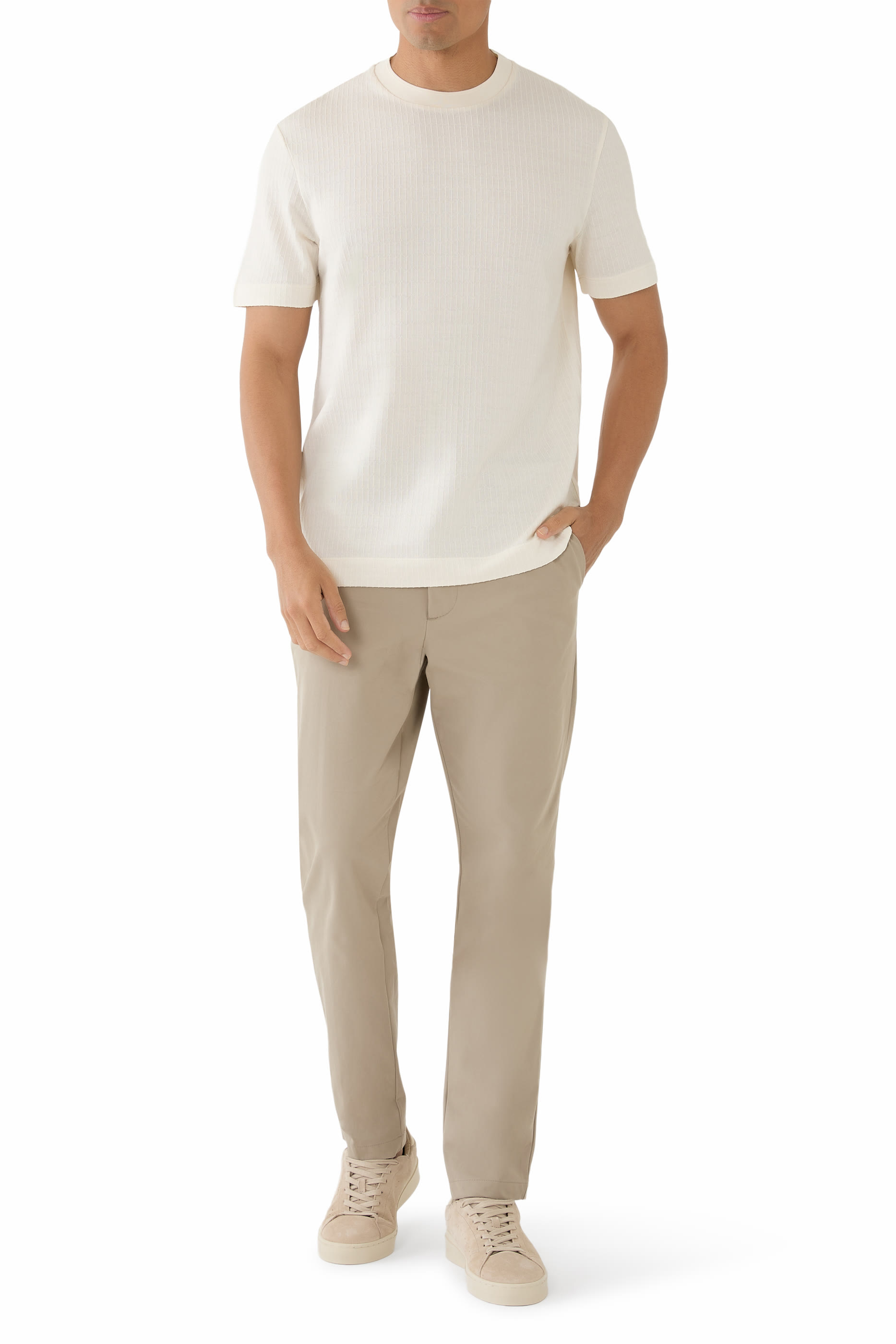 تيشيرت بنقشة هندسية جاكار