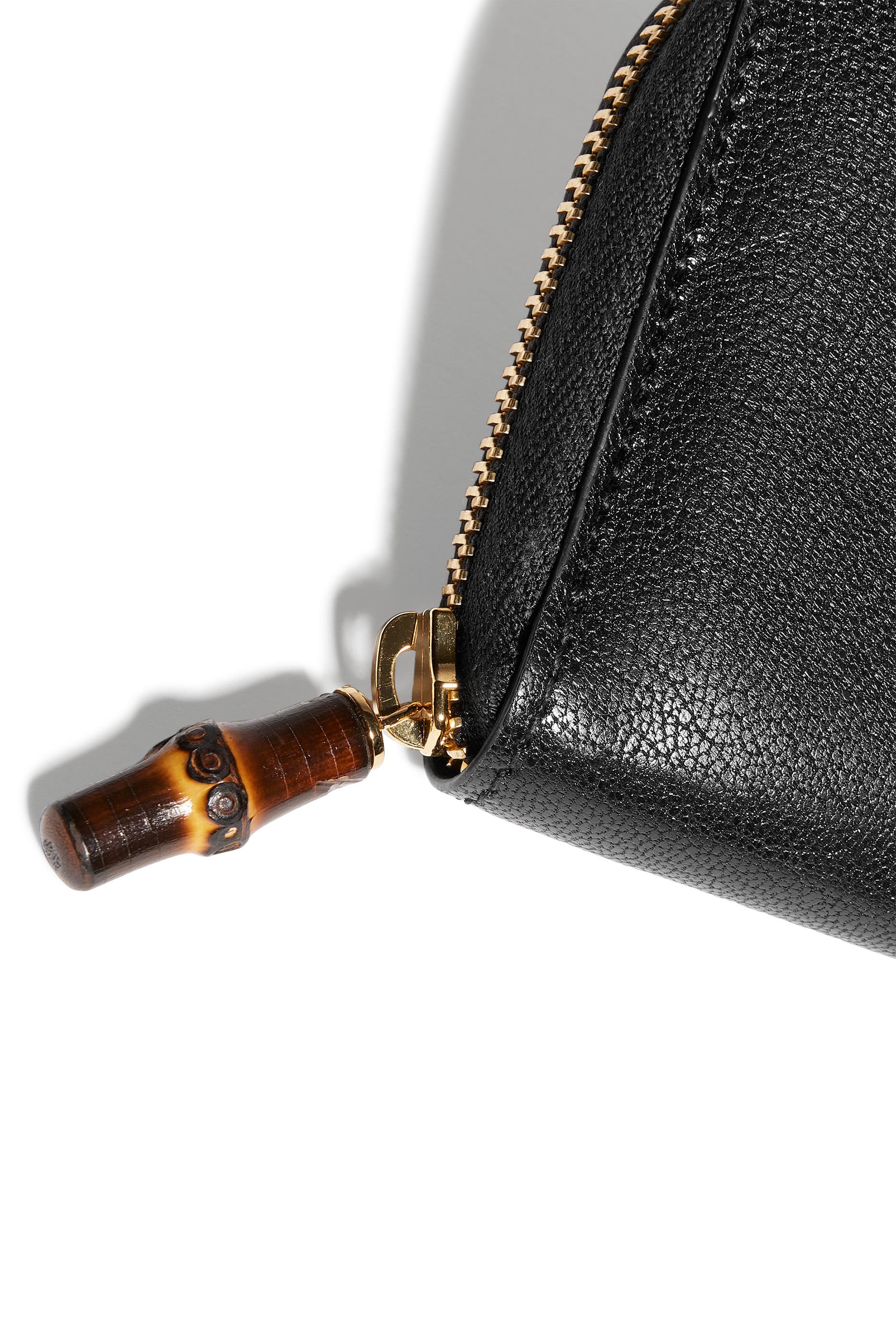 محفظة صغيرة بتفاصيل بامبو