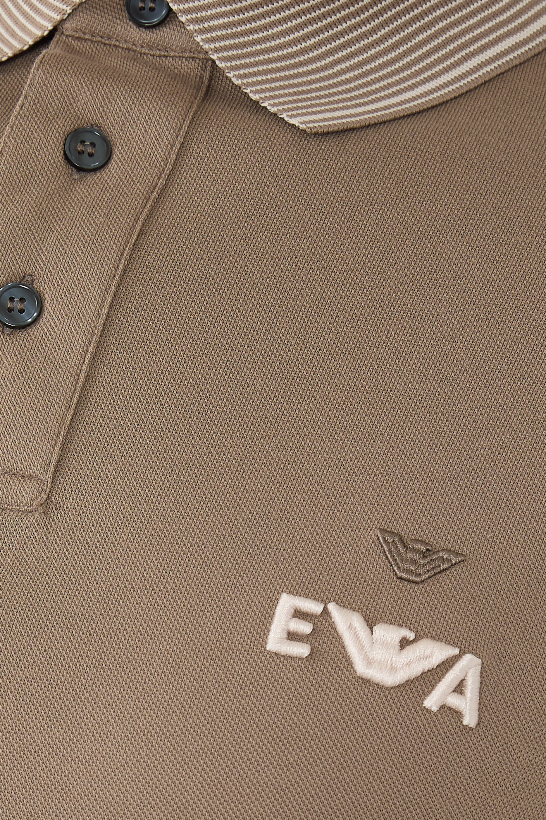 قميص بولو بيكيه بتطريز شعار الماركة