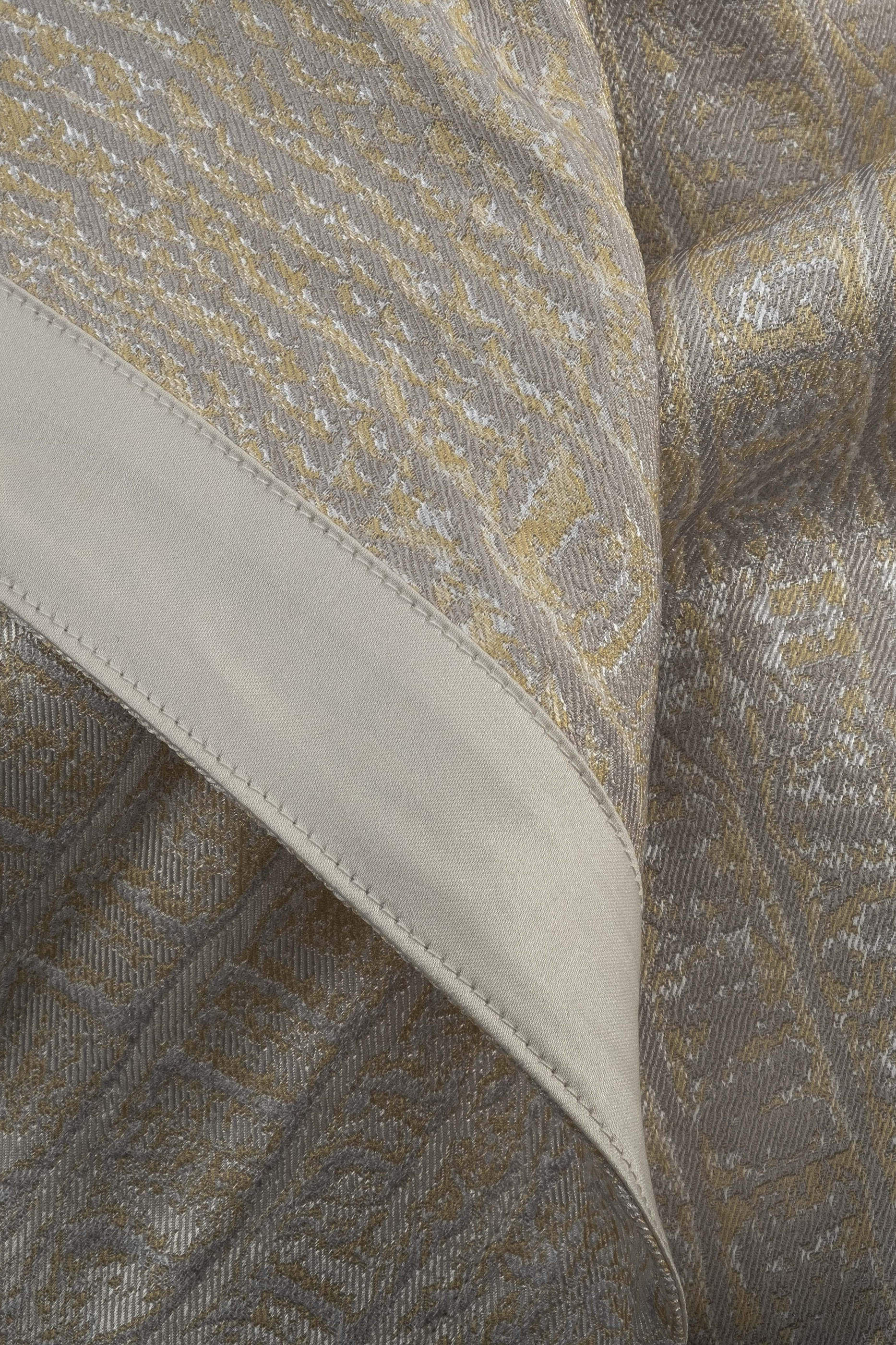 غطاء سرير لوكس بنقشة جلد السحلية