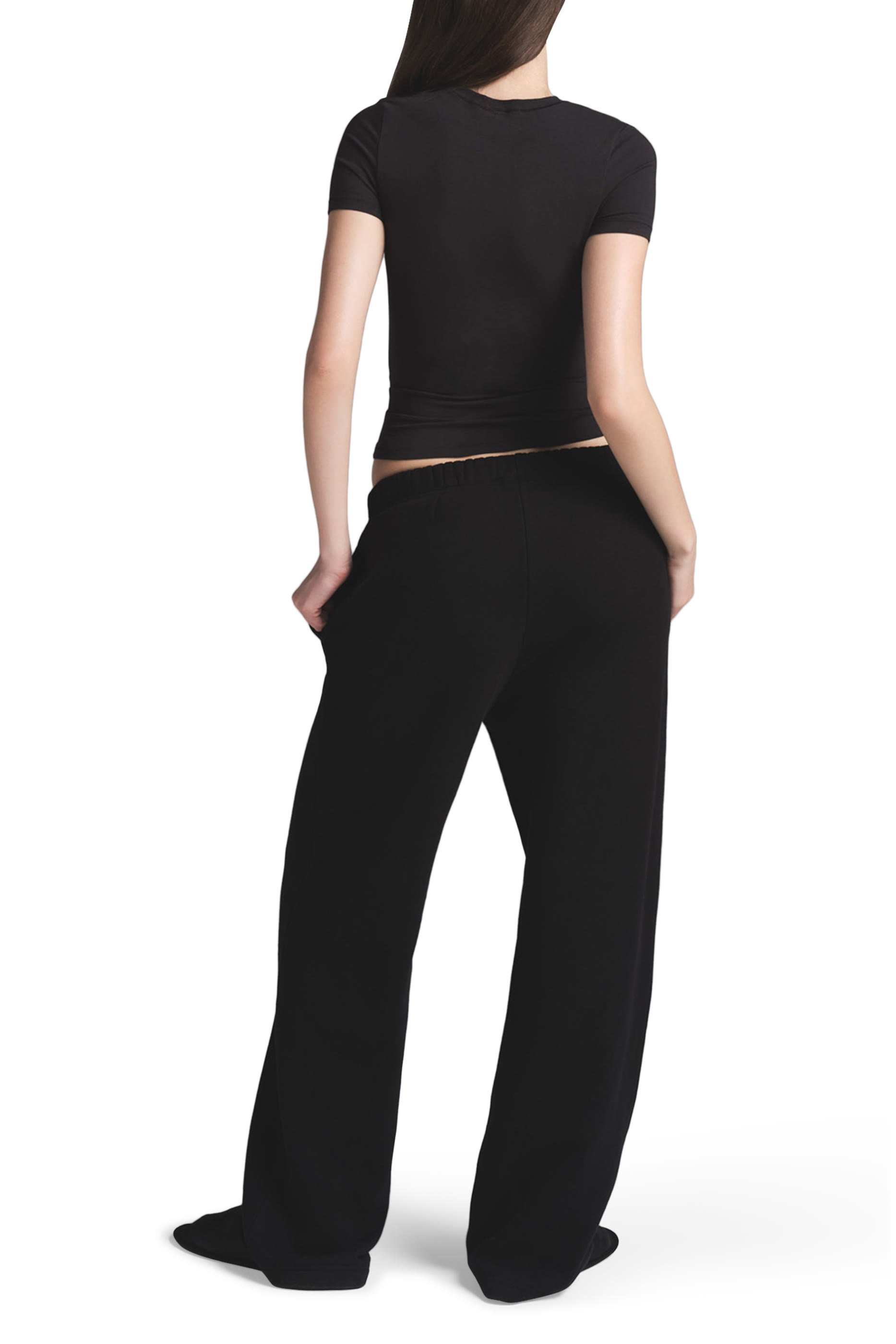 بنطال كلاسيكي بقصة ساق مستقيمة