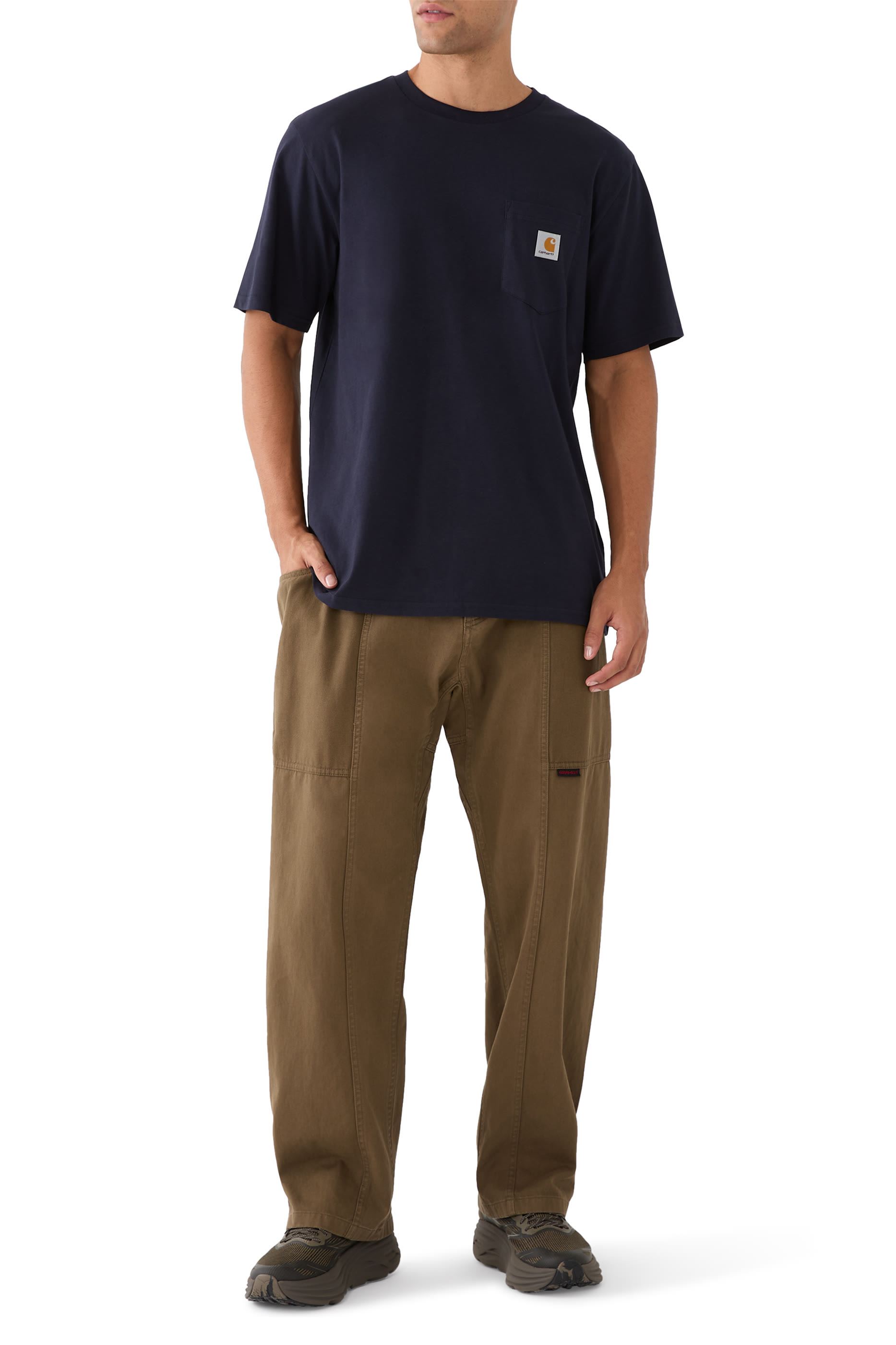 تيشيرت بجيب وأكمام قصيرة