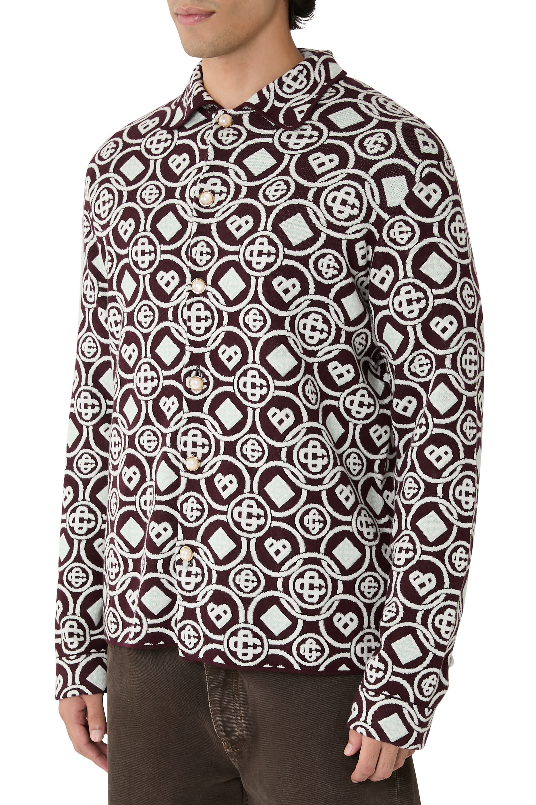 قميص بتطريز حرف شعار الماركة نسيج قطن