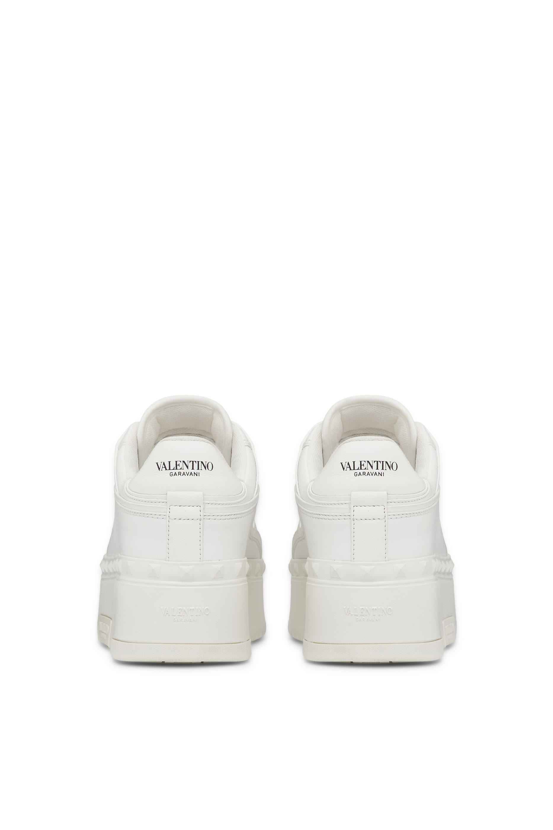 سنيكرز فريدوتس 57 بنعل سميك