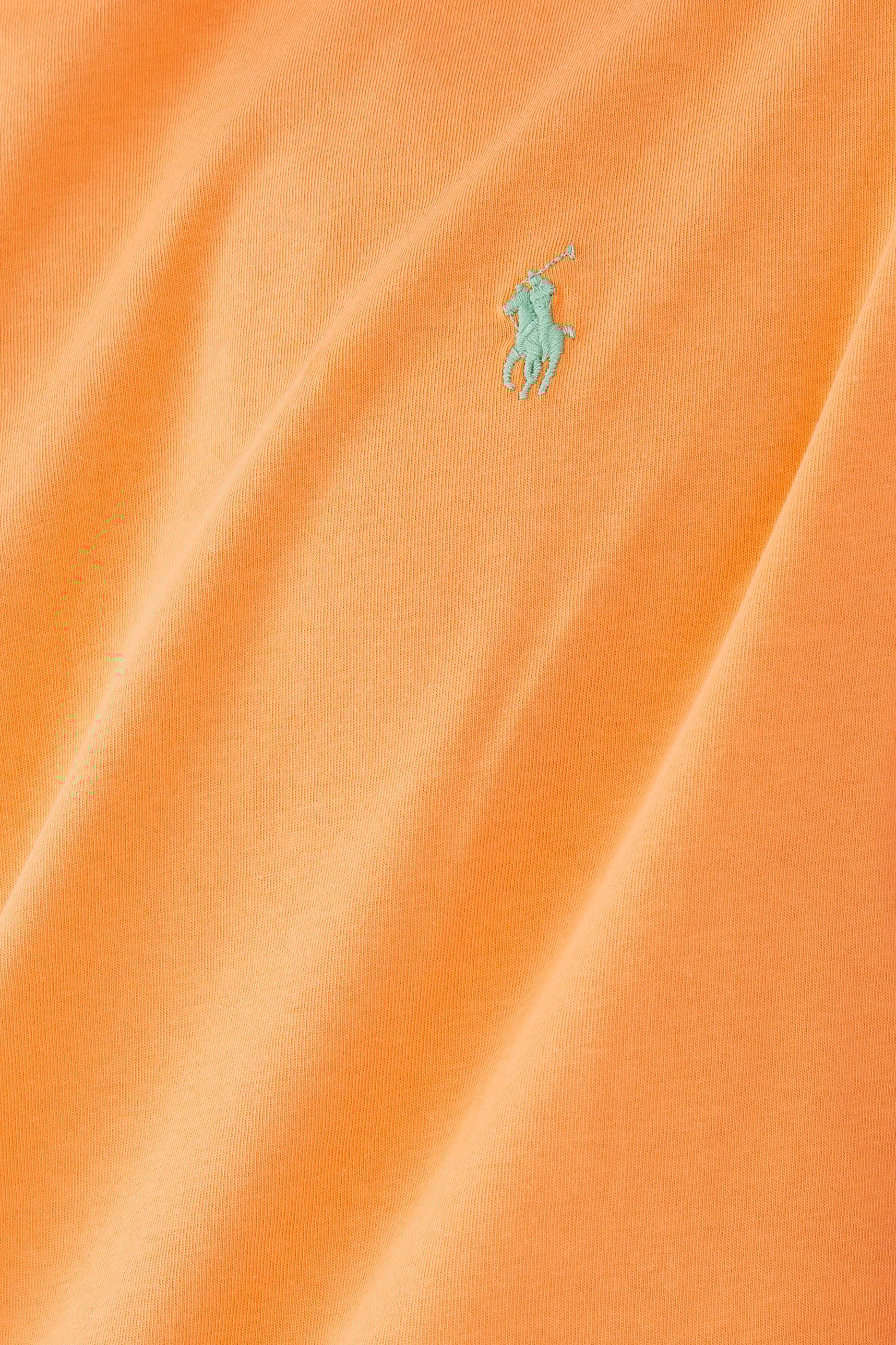 تيشيرت بشعار الماركة