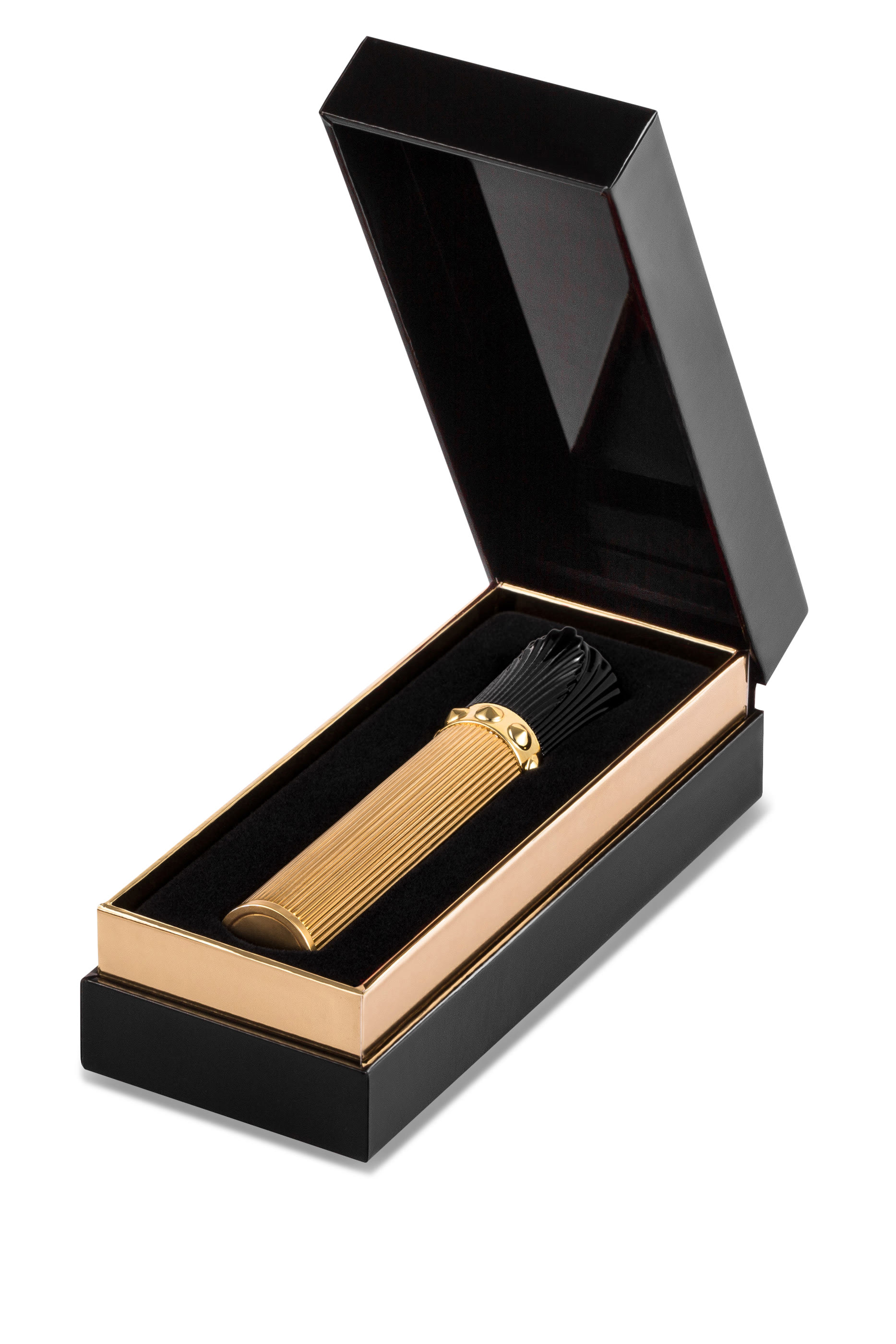 ماسكارا لتكثيف الرموش