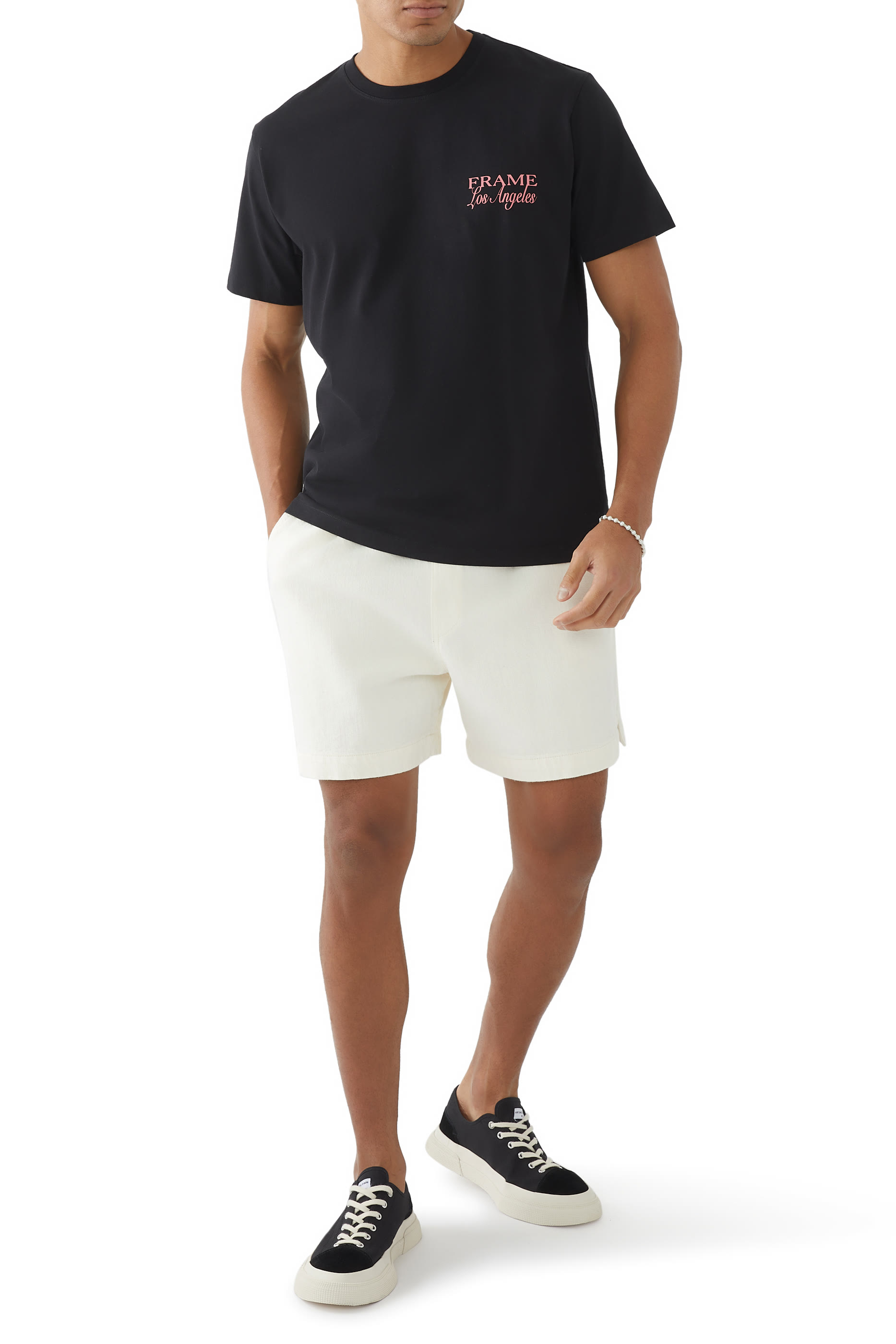 تيشيرت بشعار الماركة