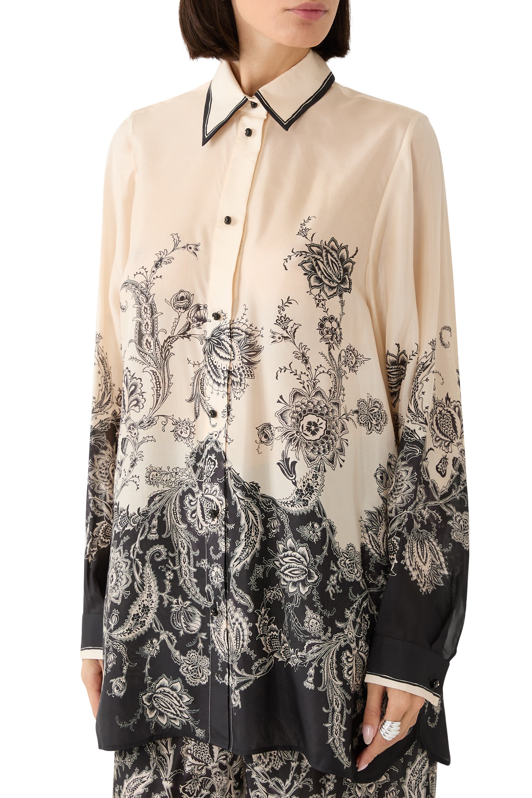 قميص ريانون بقصة مريحة