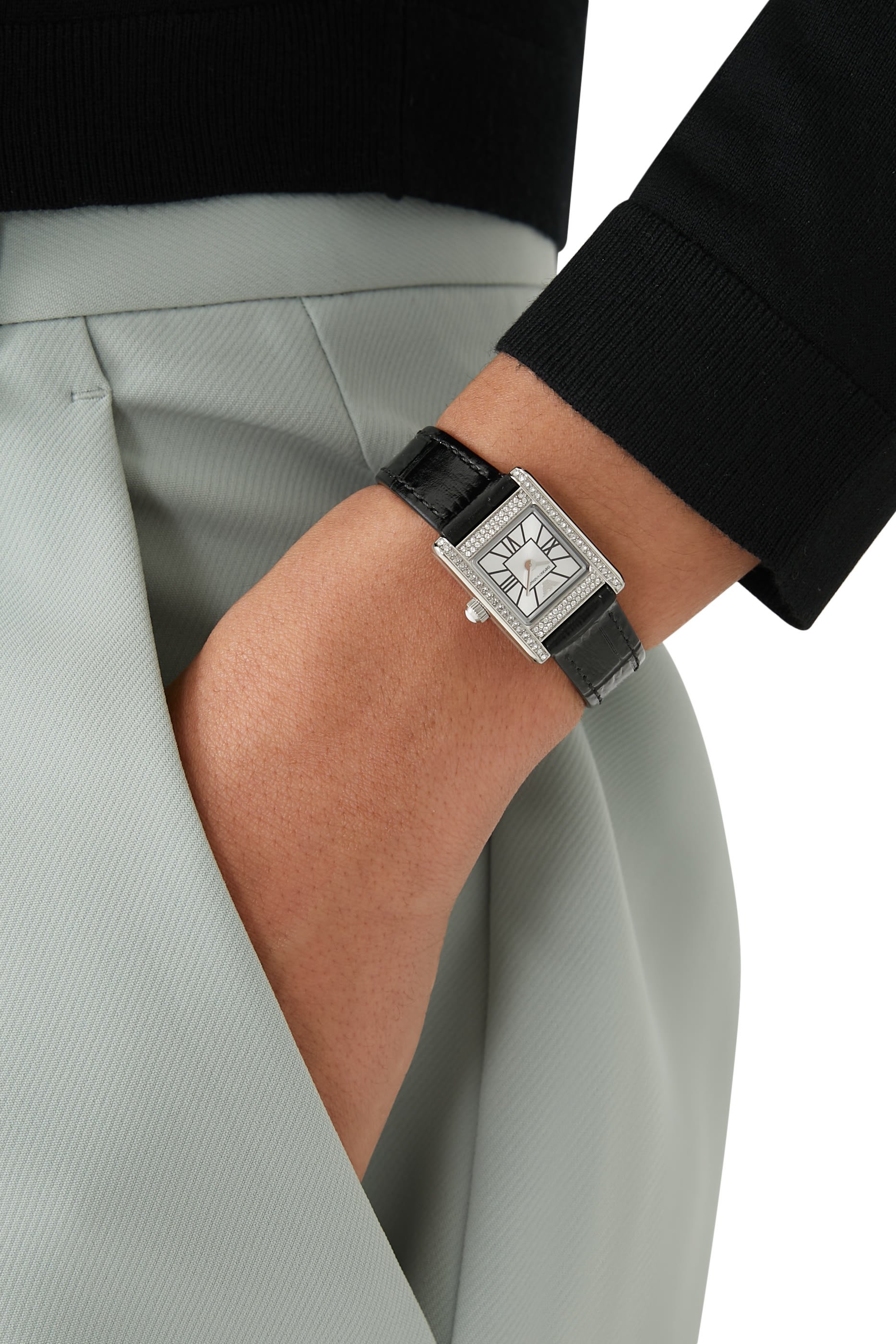 ساعة جيني جلد