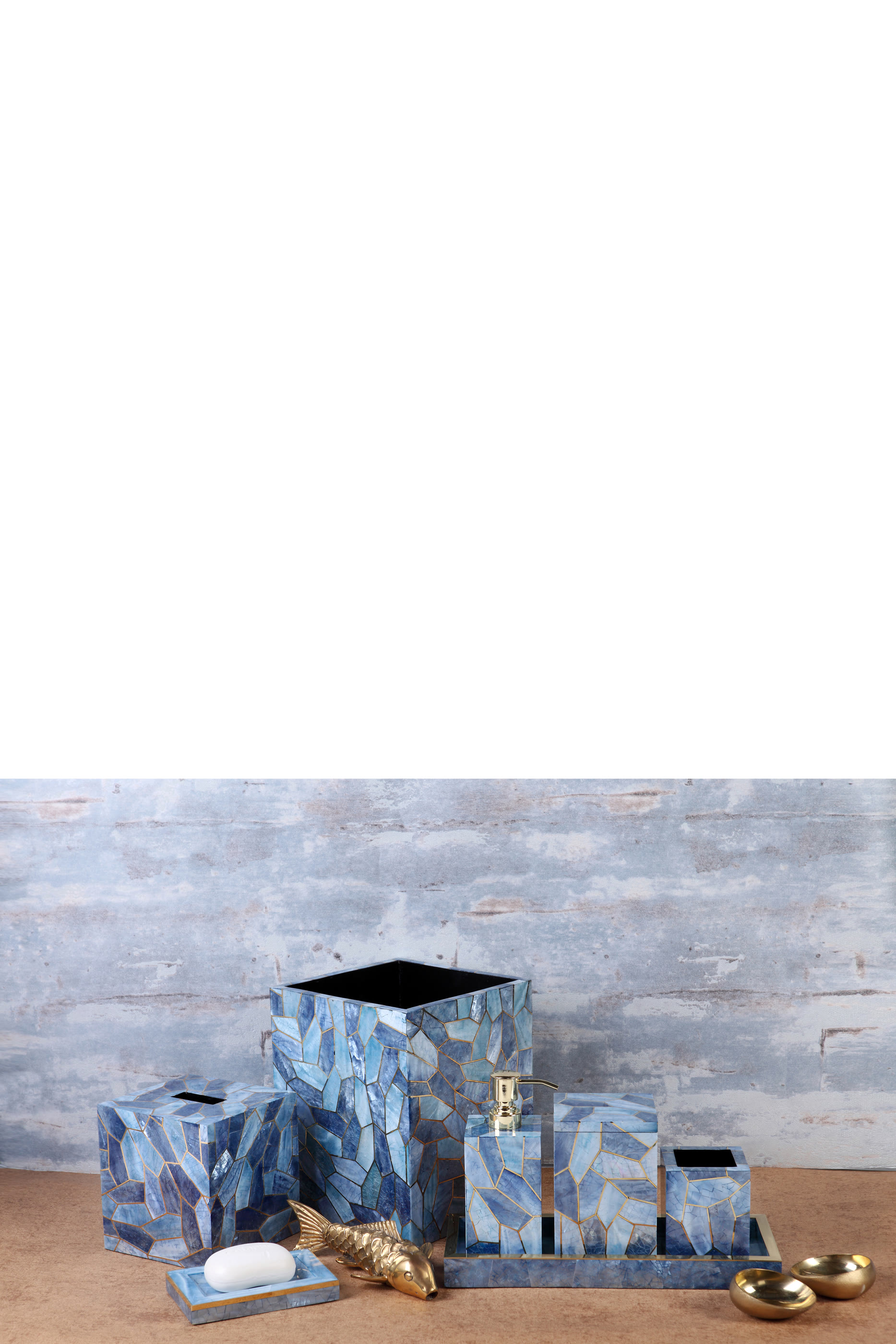 صندوق مناديل فرانشيسكا صدف ونحاس