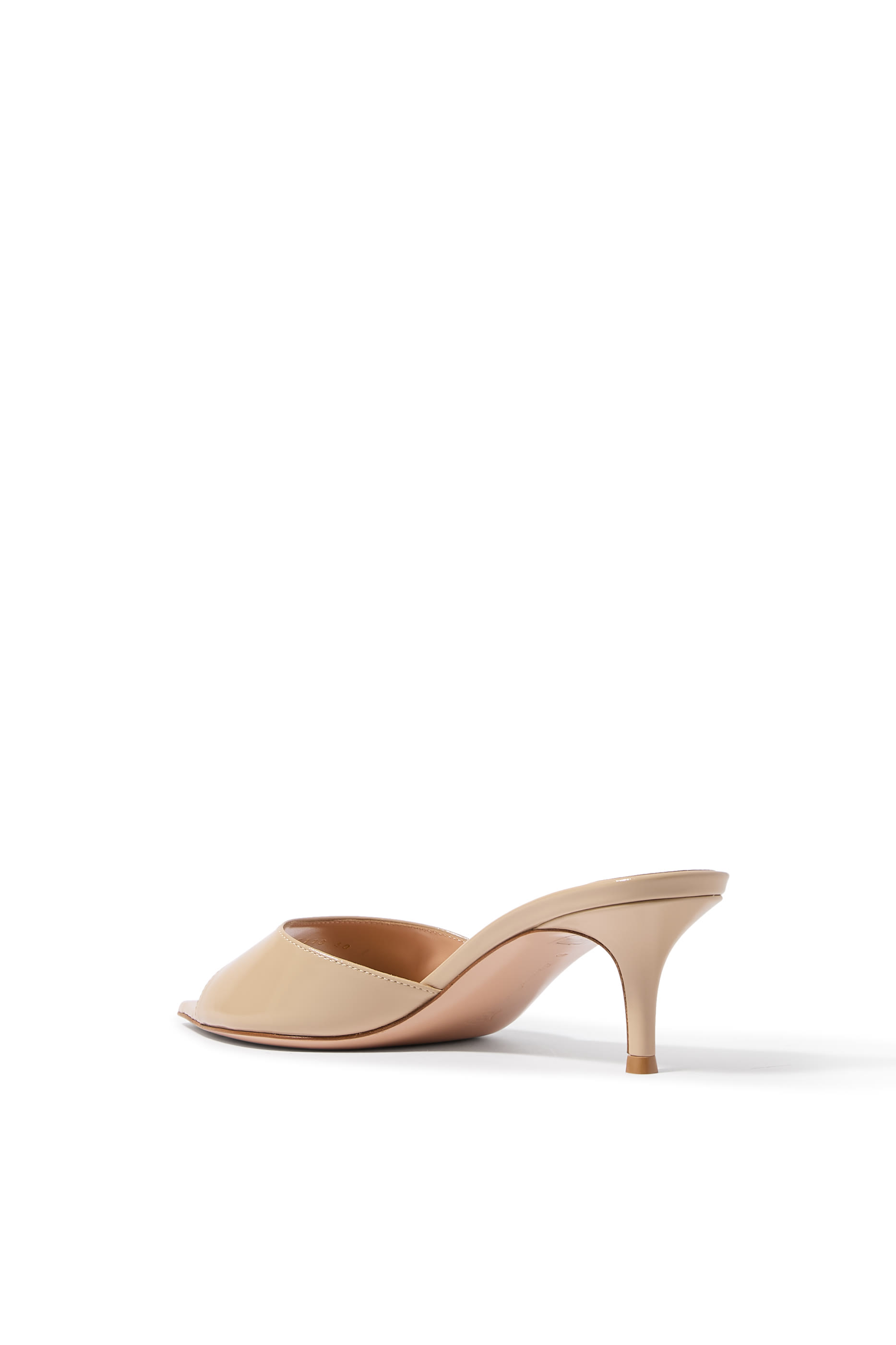 حذاء إيل 55 مفتوح من الخلف 