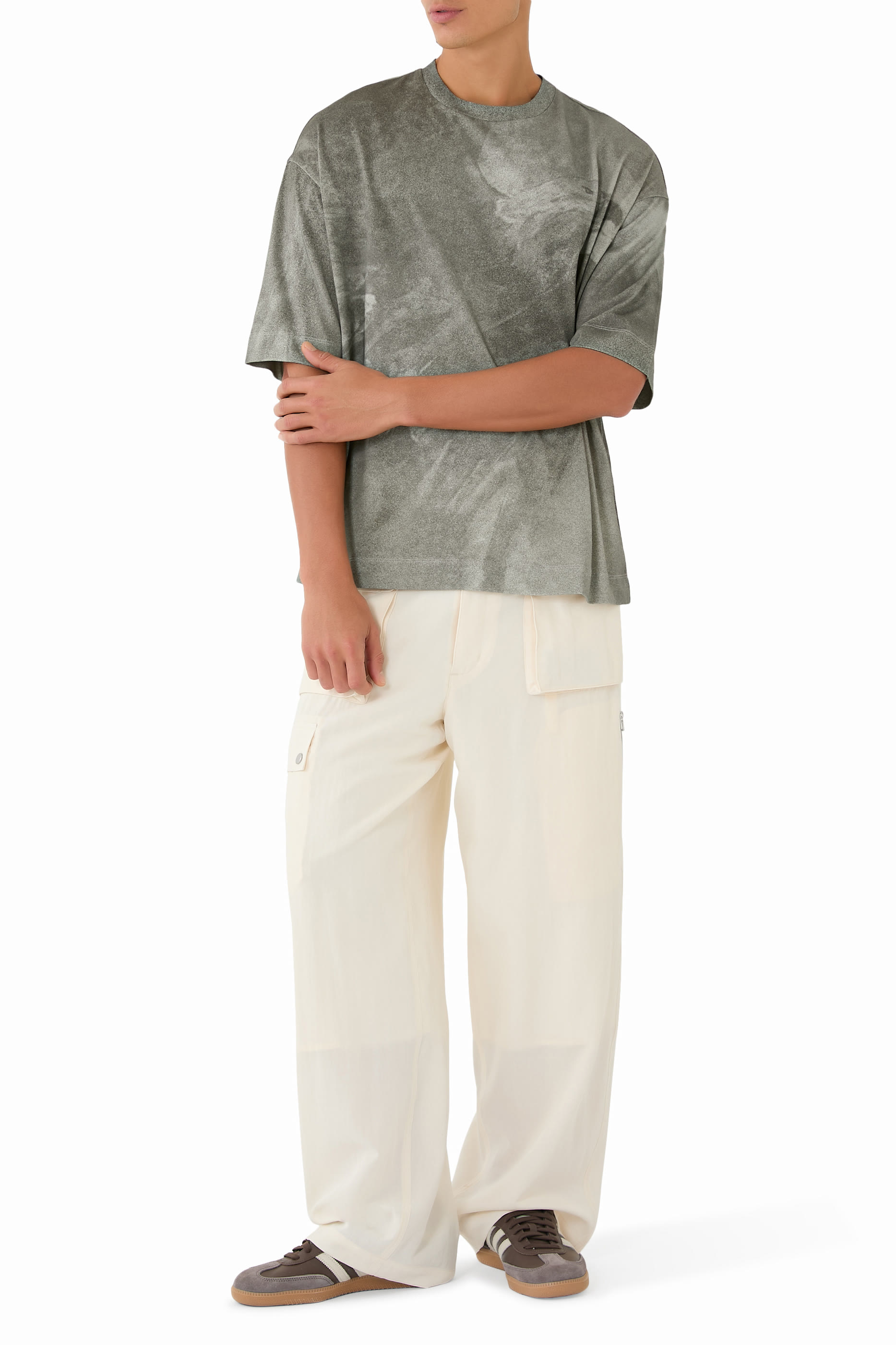 تيشيرت بطبعة نسر رقمية